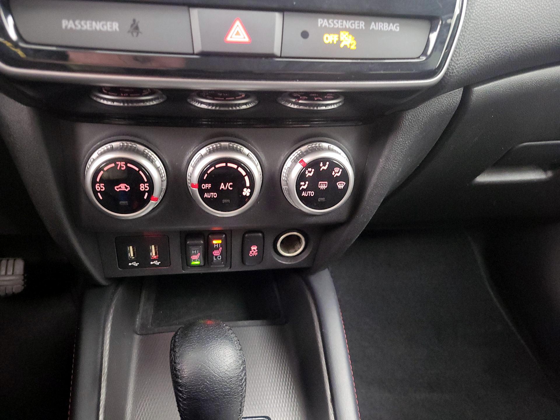 Thumbnail: 2024 Mitsubishi Outlander Sport - 16