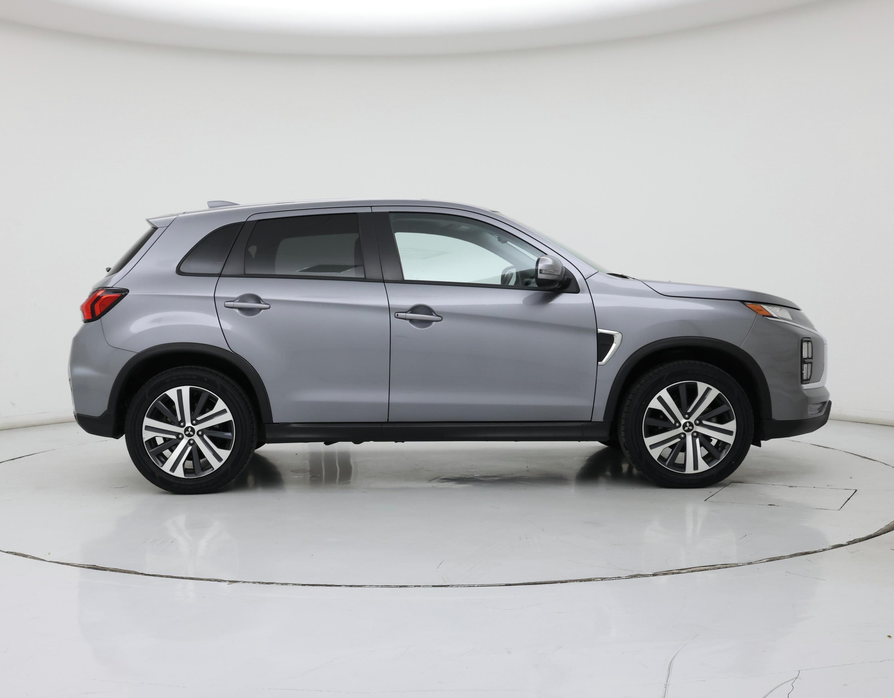 Thumbnail: 2024 Mitsubishi Outlander Sport - 7