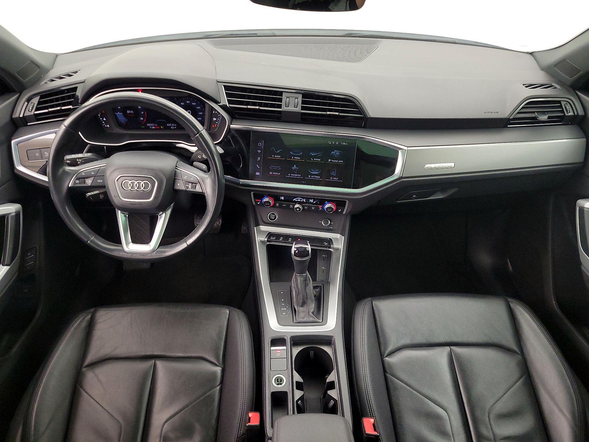 Thumbnail: 2023 Audi Q3 - 9