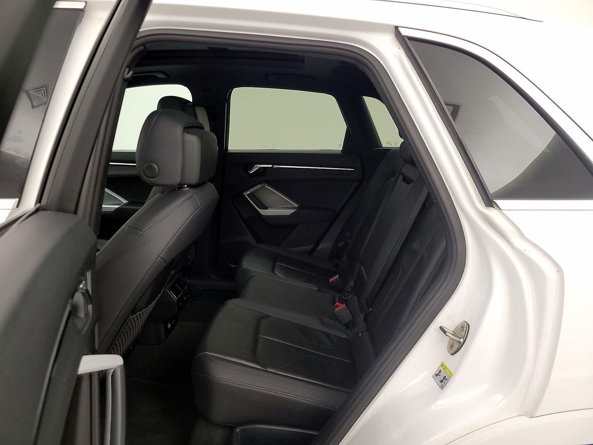 Thumbnail: 2023 Audi Q3 - 20