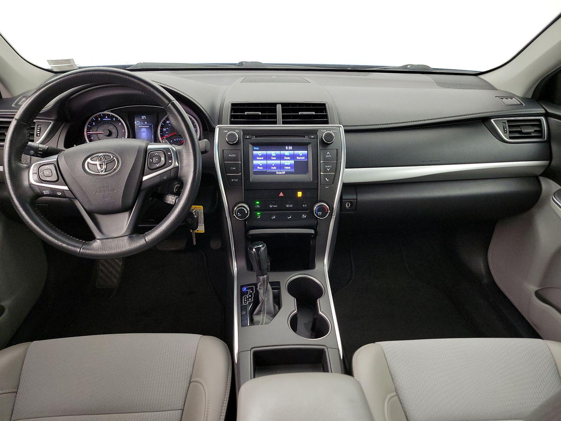 Thumbnail: 2017 Toyota Camry - 9