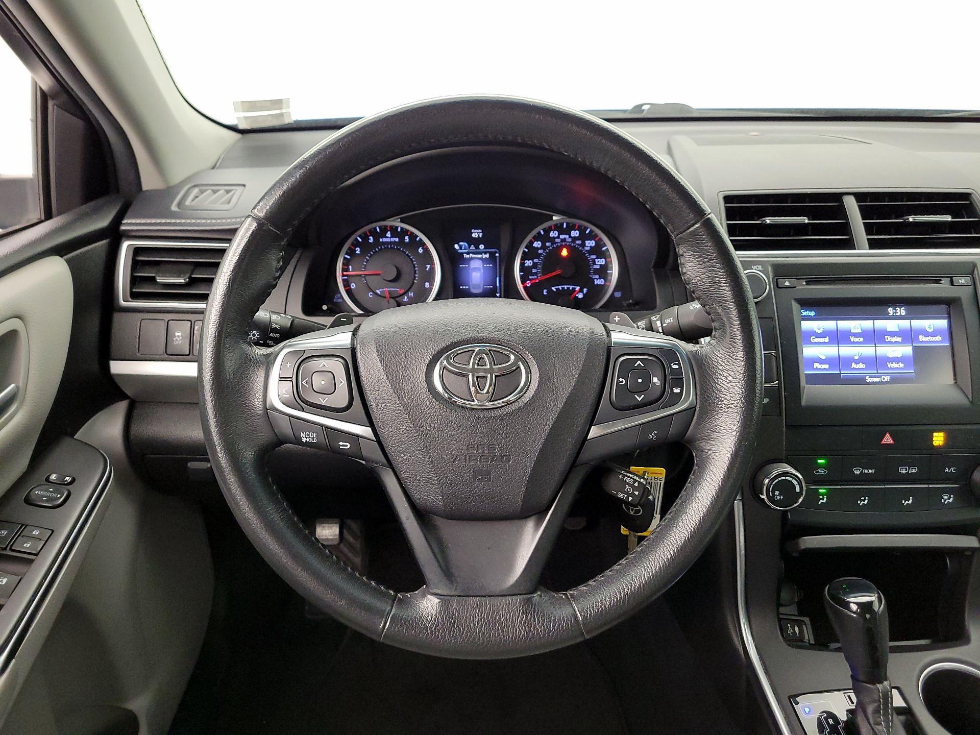 Thumbnail: 2017 Toyota Camry - 10