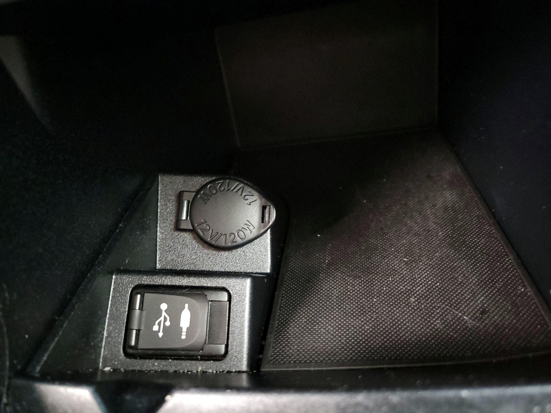 Thumbnail: 2017 Toyota Camry - 18