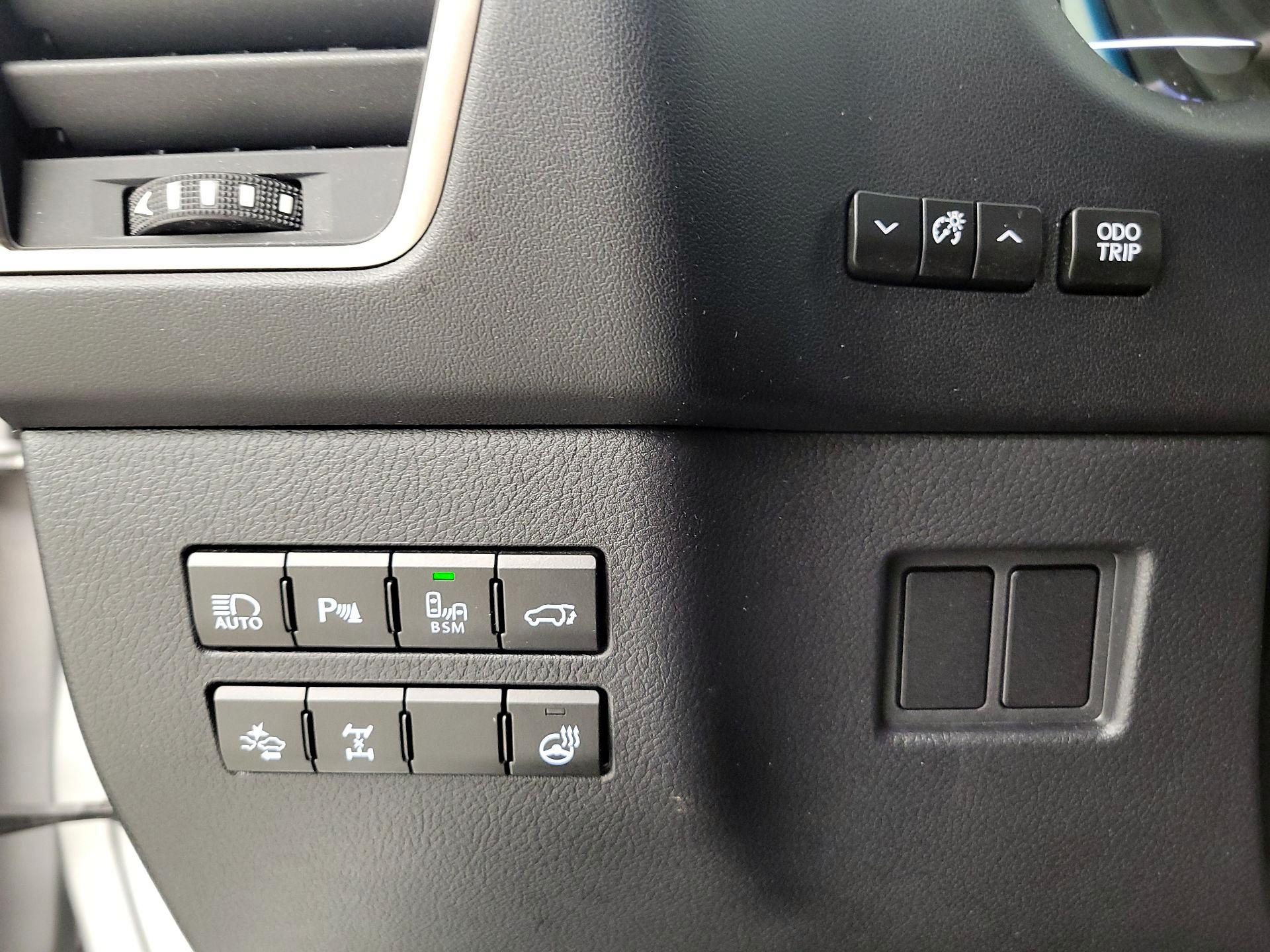 Thumbnail: 2016 Lexus NX - 13