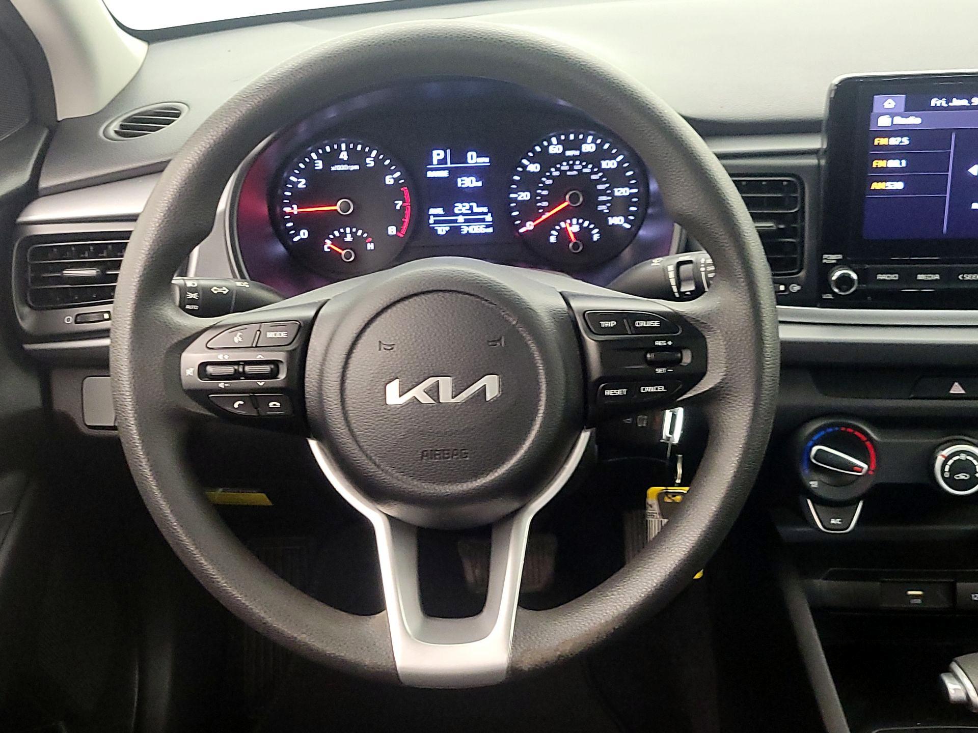 Thumbnail: 2023 Kia Rio - 10