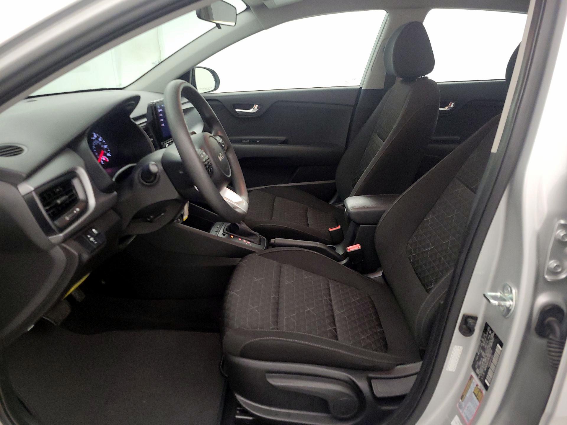 Thumbnail: 2023 Kia Rio - 11