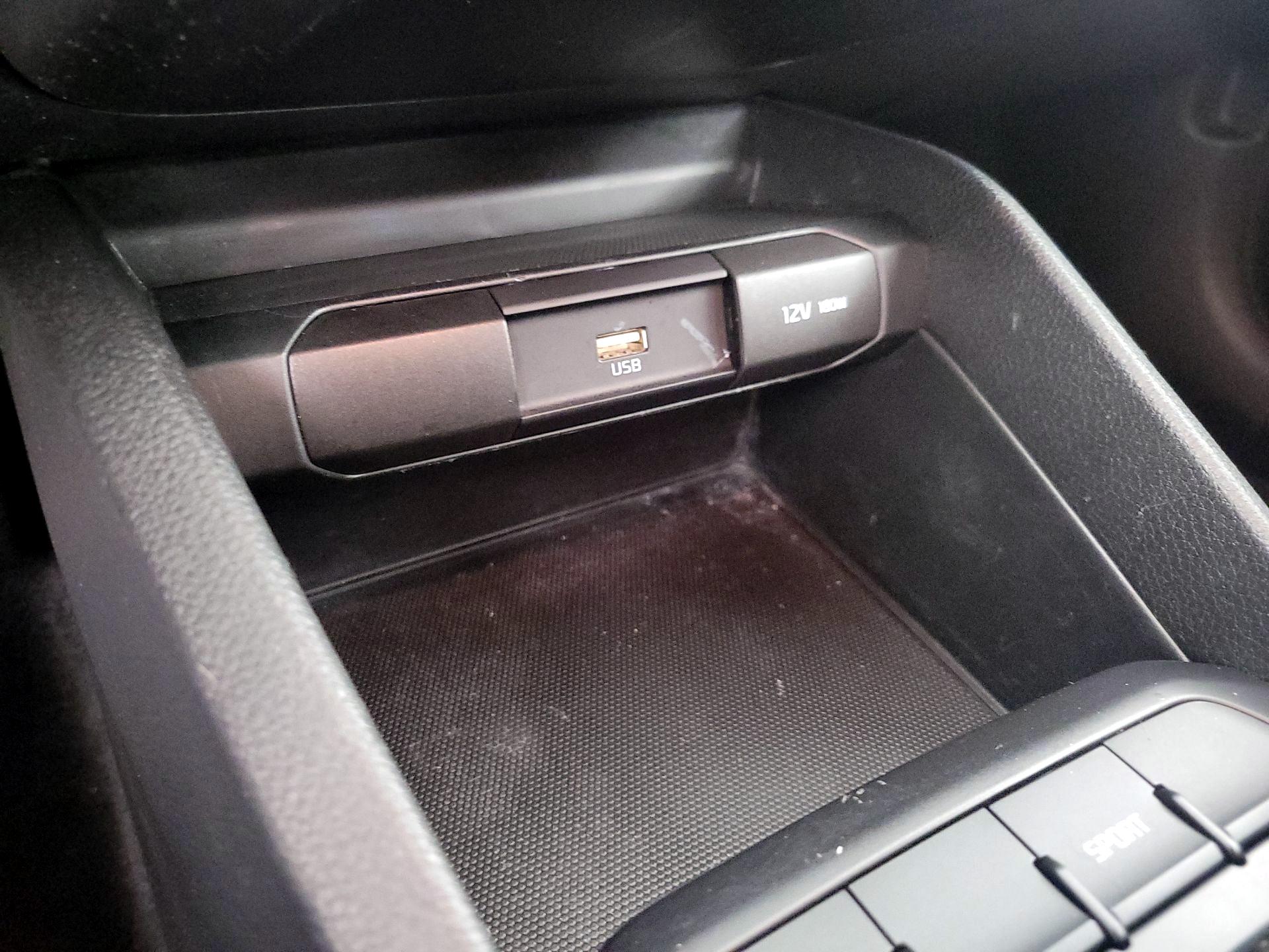 Thumbnail: 2023 Kia Rio - 18