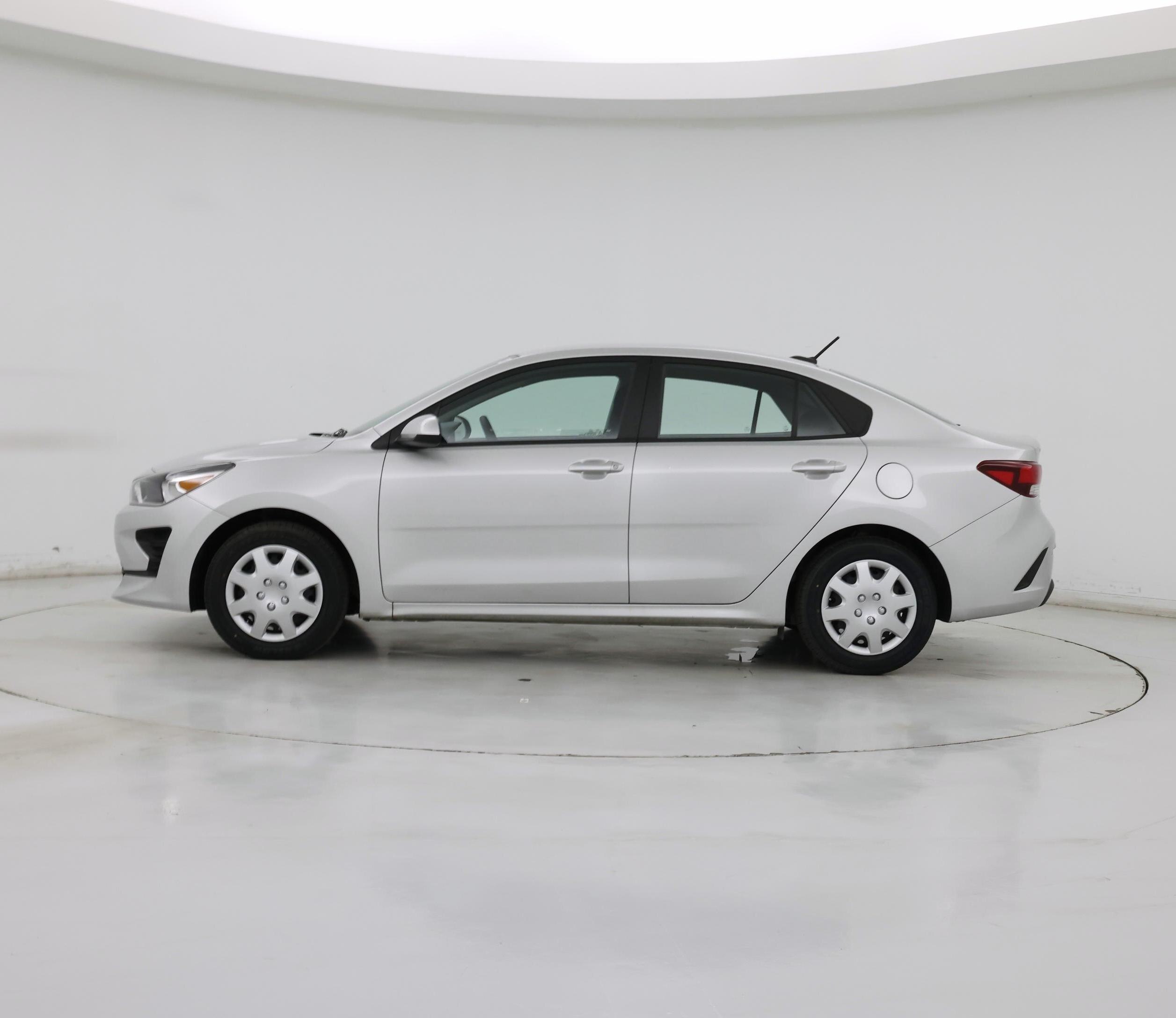 Thumbnail: 2023 Kia Rio - 3