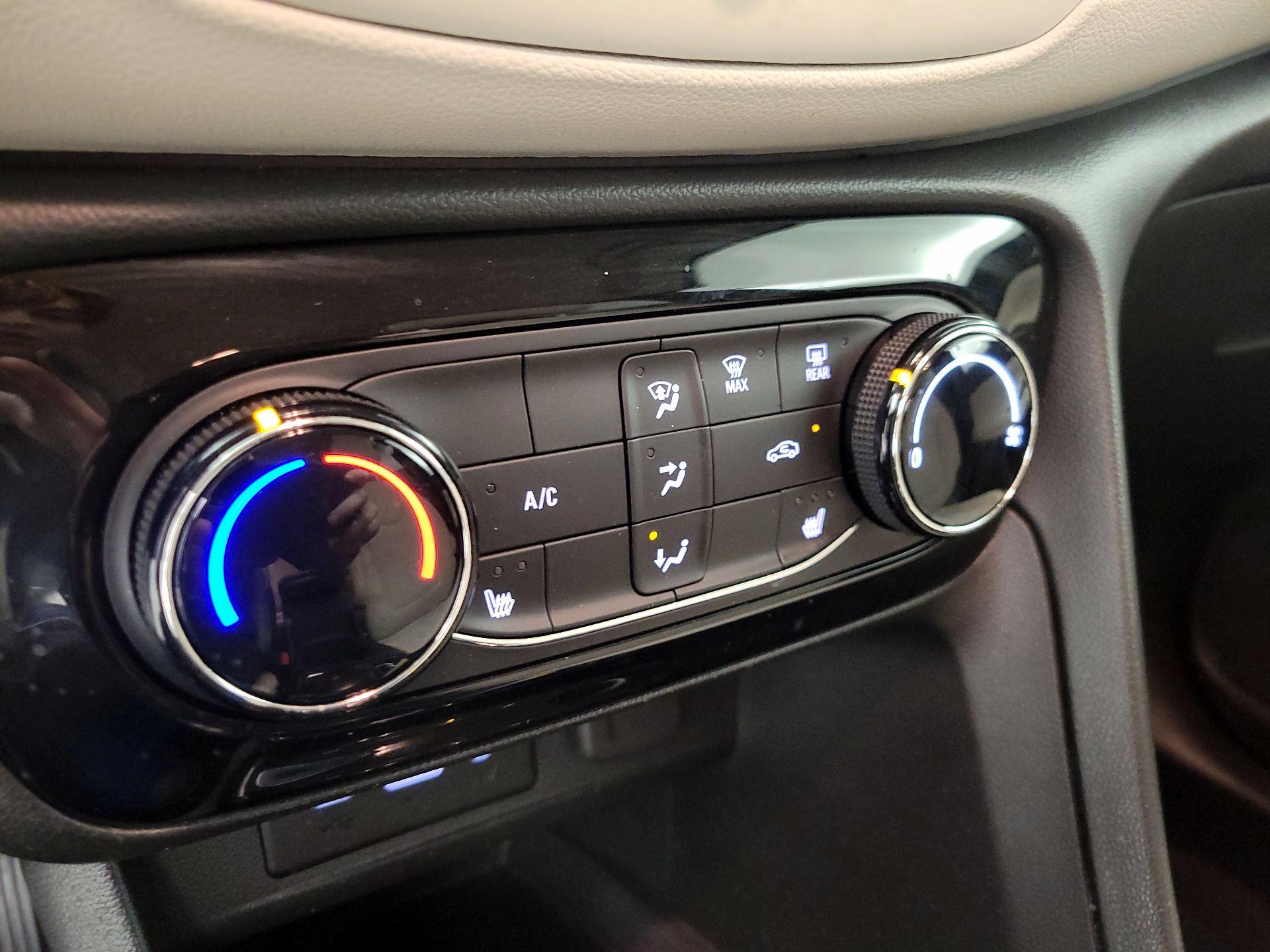 Thumbnail: 2021 Buick Encore GX - 16