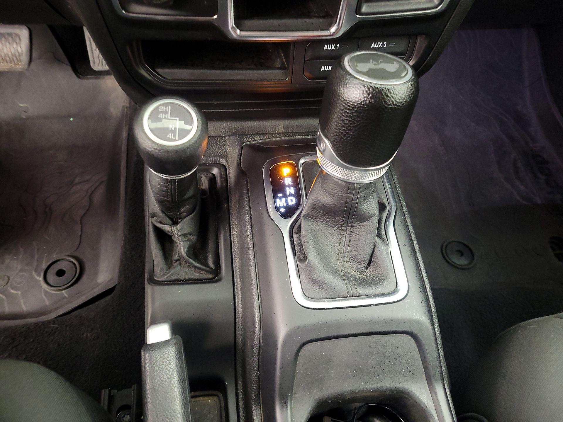 Thumbnail: 2022 Jeep Wrangler - 17