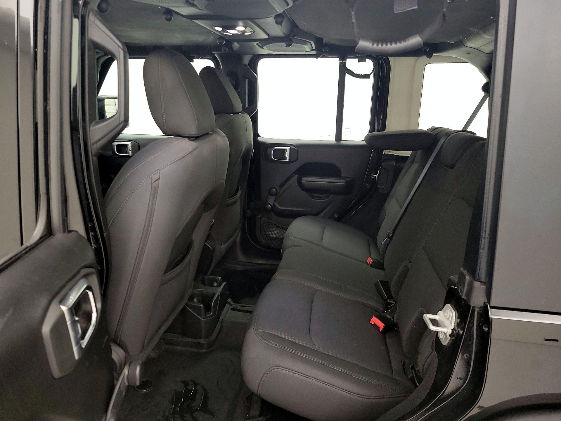 Thumbnail: 2022 Jeep Wrangler - 19