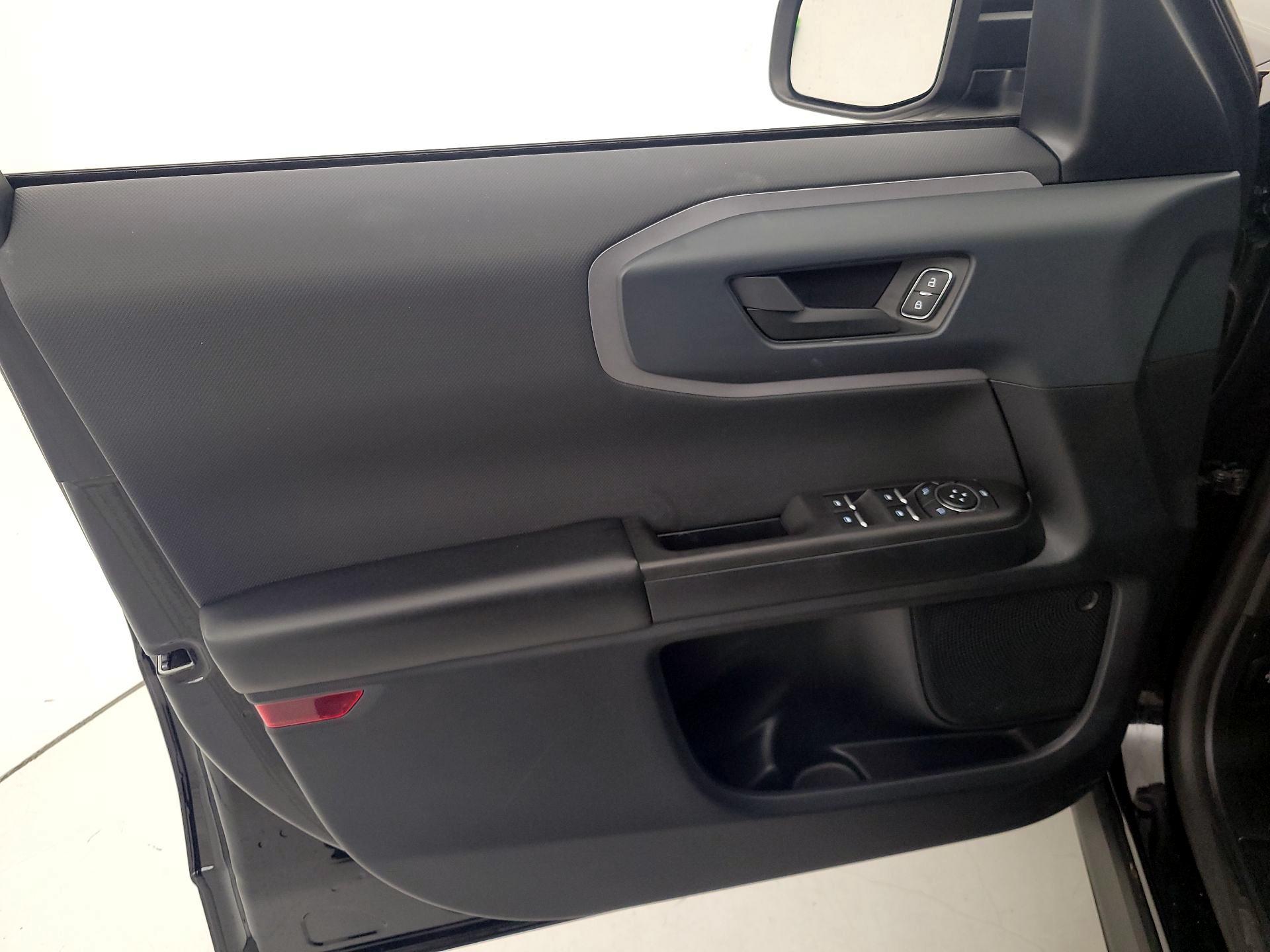 Thumbnail: 2021 Ford Bronco Sport - 12