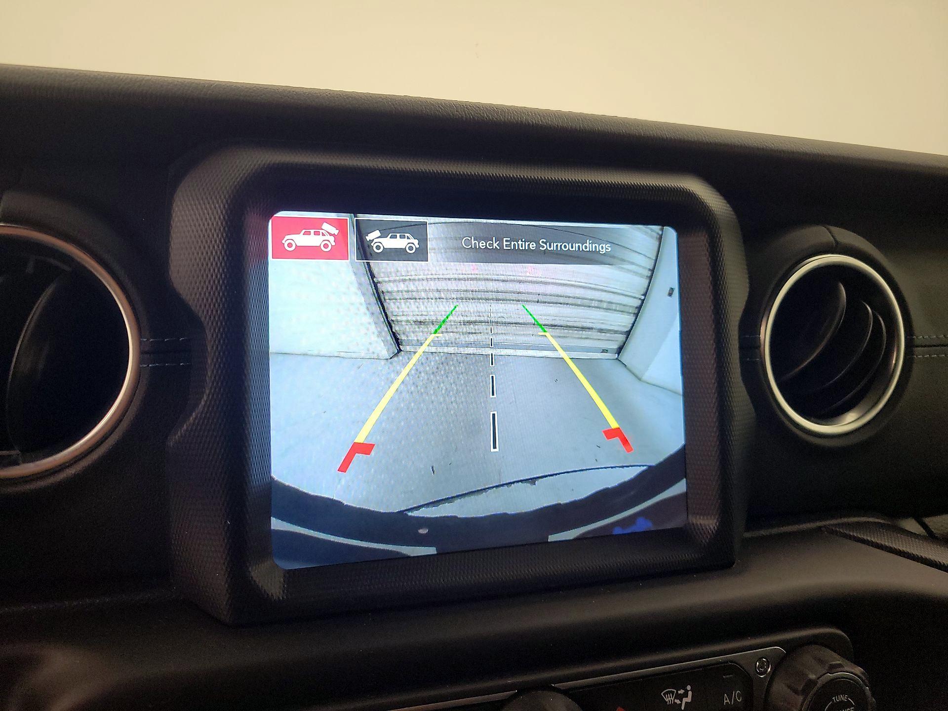 Thumbnail: 2022 Jeep Wrangler - 15