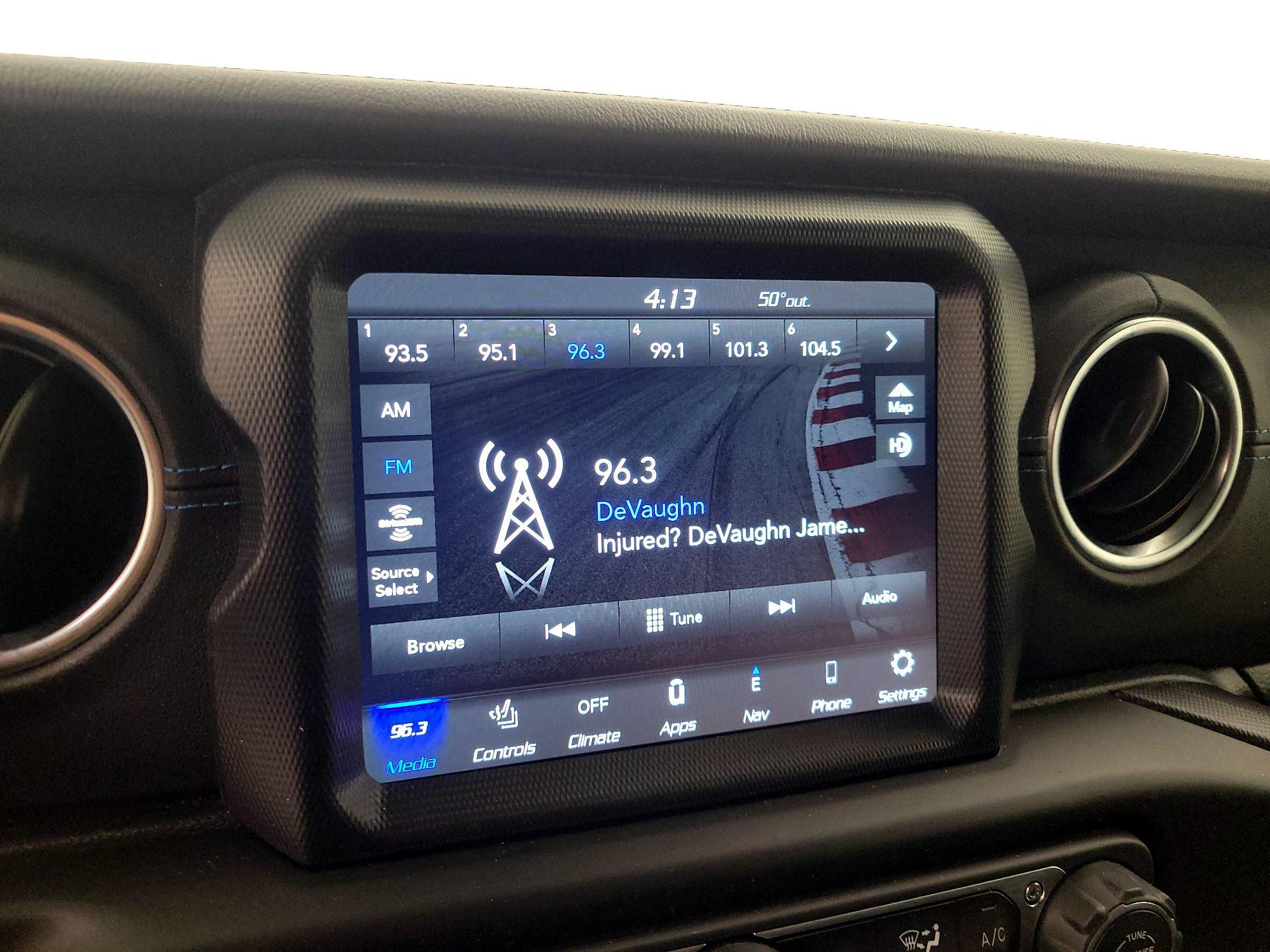 Thumbnail: 2022 Jeep Wrangler - 16