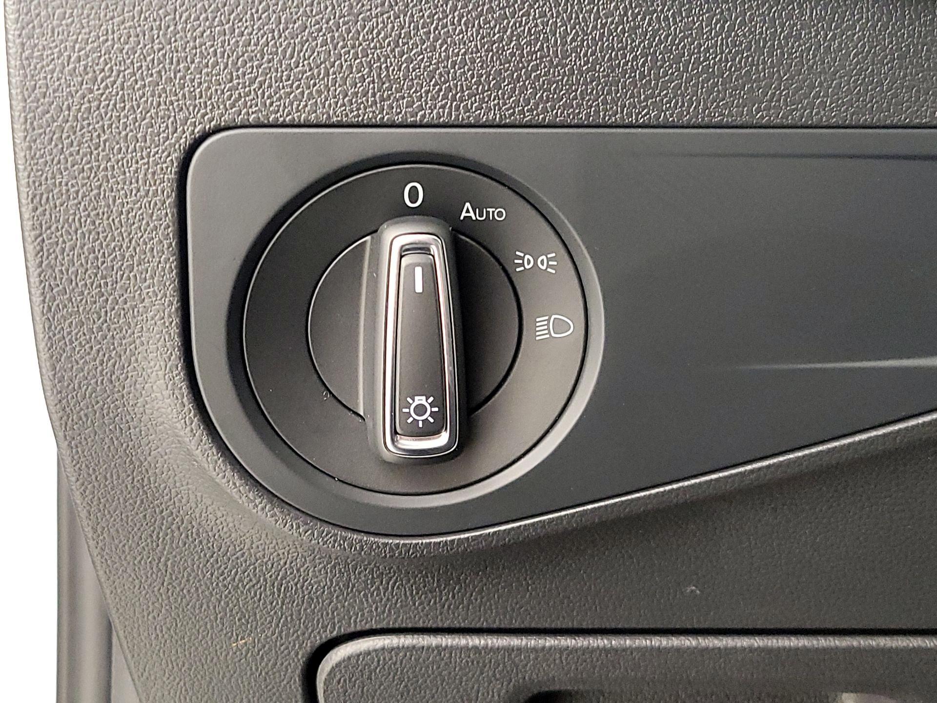 Thumbnail: 2022 Volkswagen Tiguan - 13