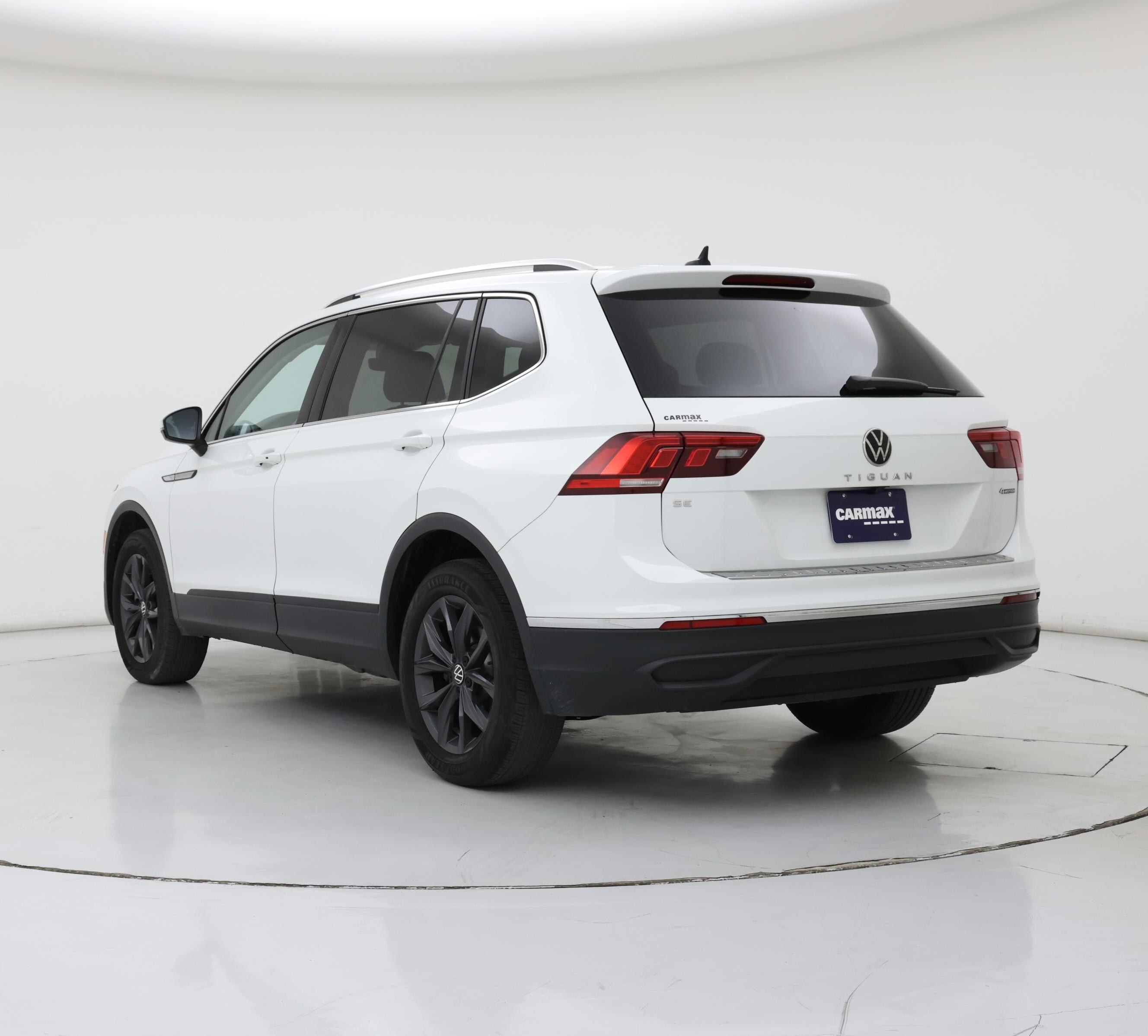 Thumbnail: 2022 Volkswagen Tiguan - 2