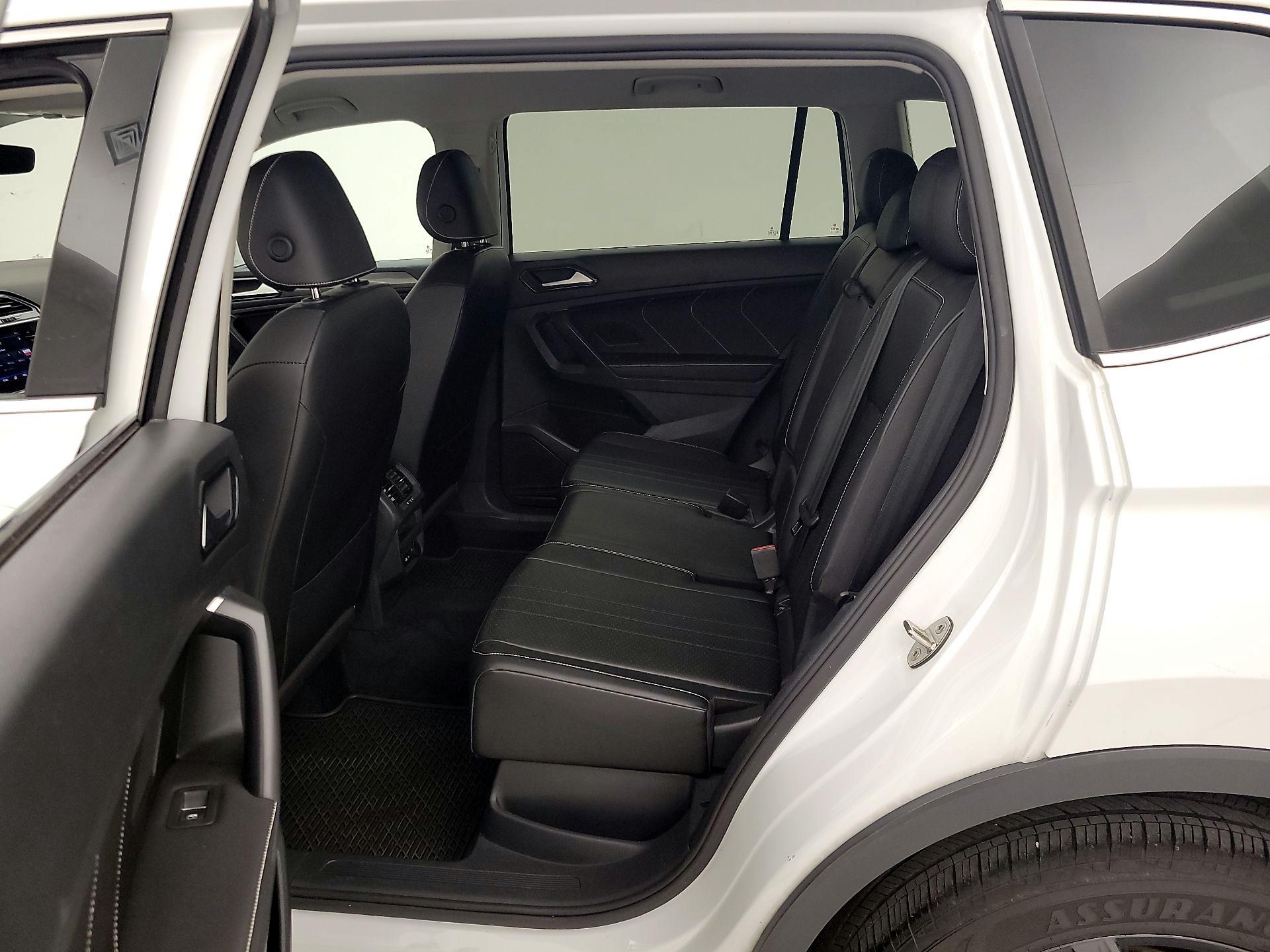 Thumbnail: 2022 Volkswagen Tiguan - 19