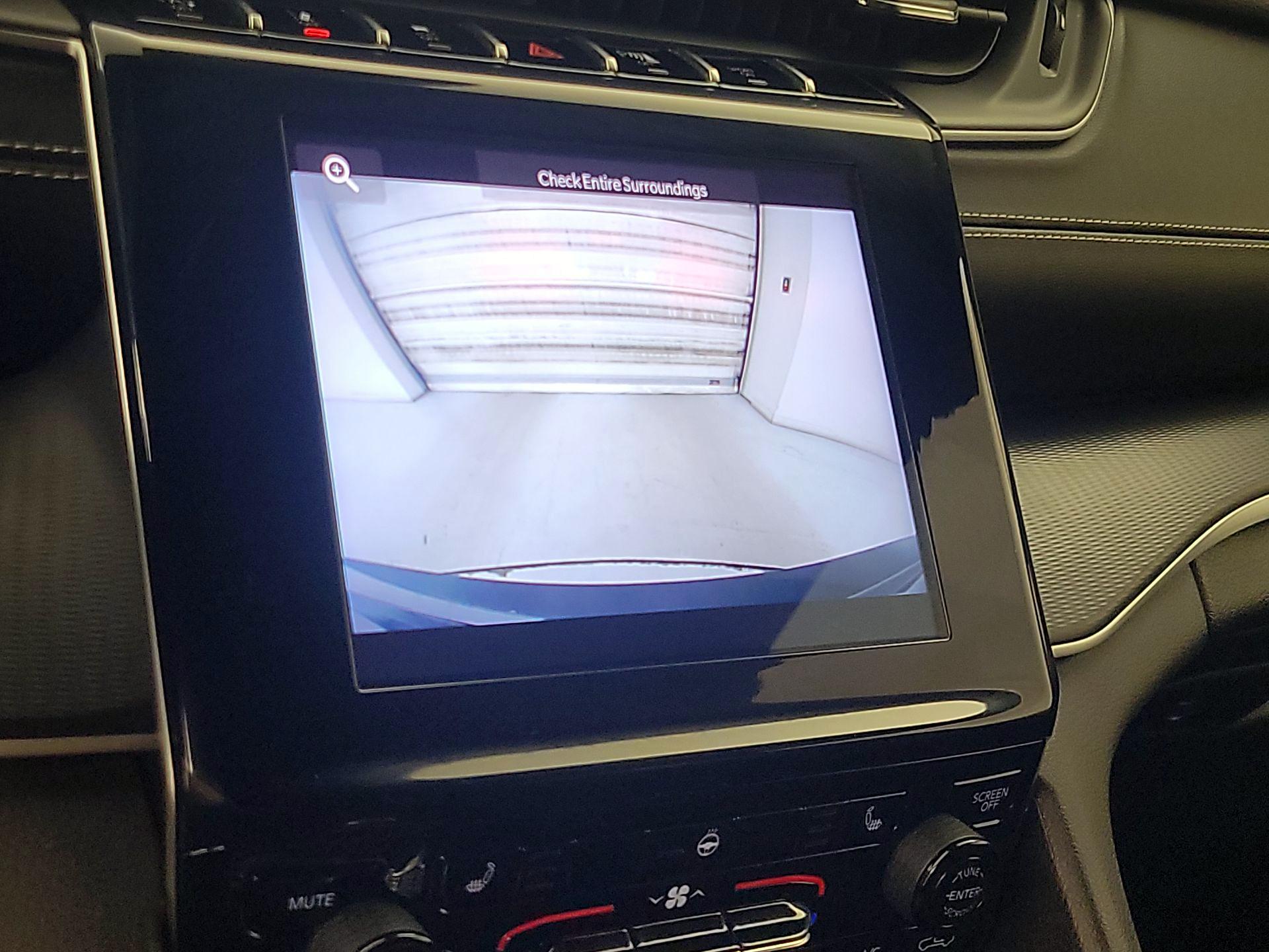 Thumbnail: 2023 Jeep Grand Cherokee - 14