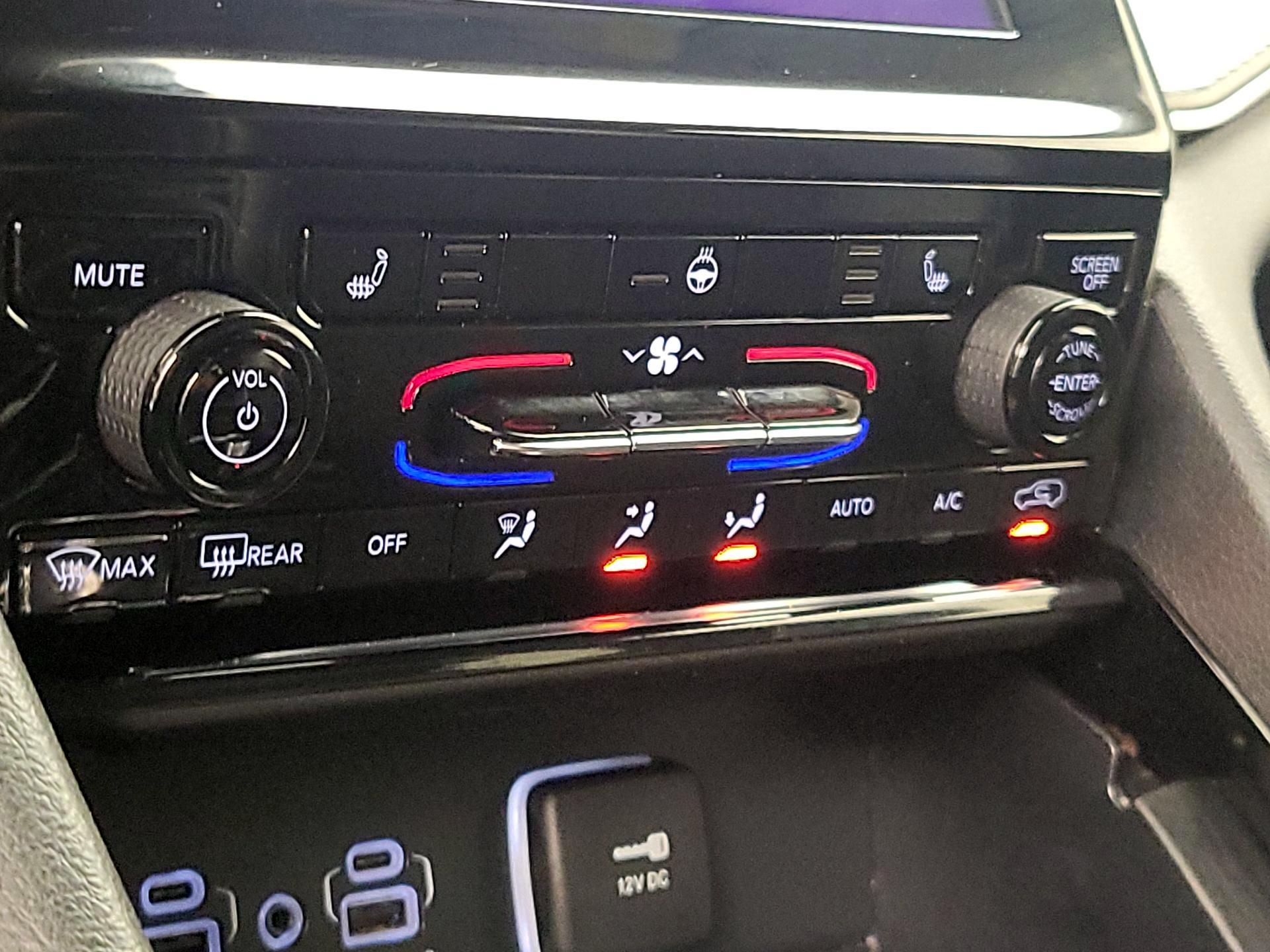 Thumbnail: 2023 Jeep Grand Cherokee - 16