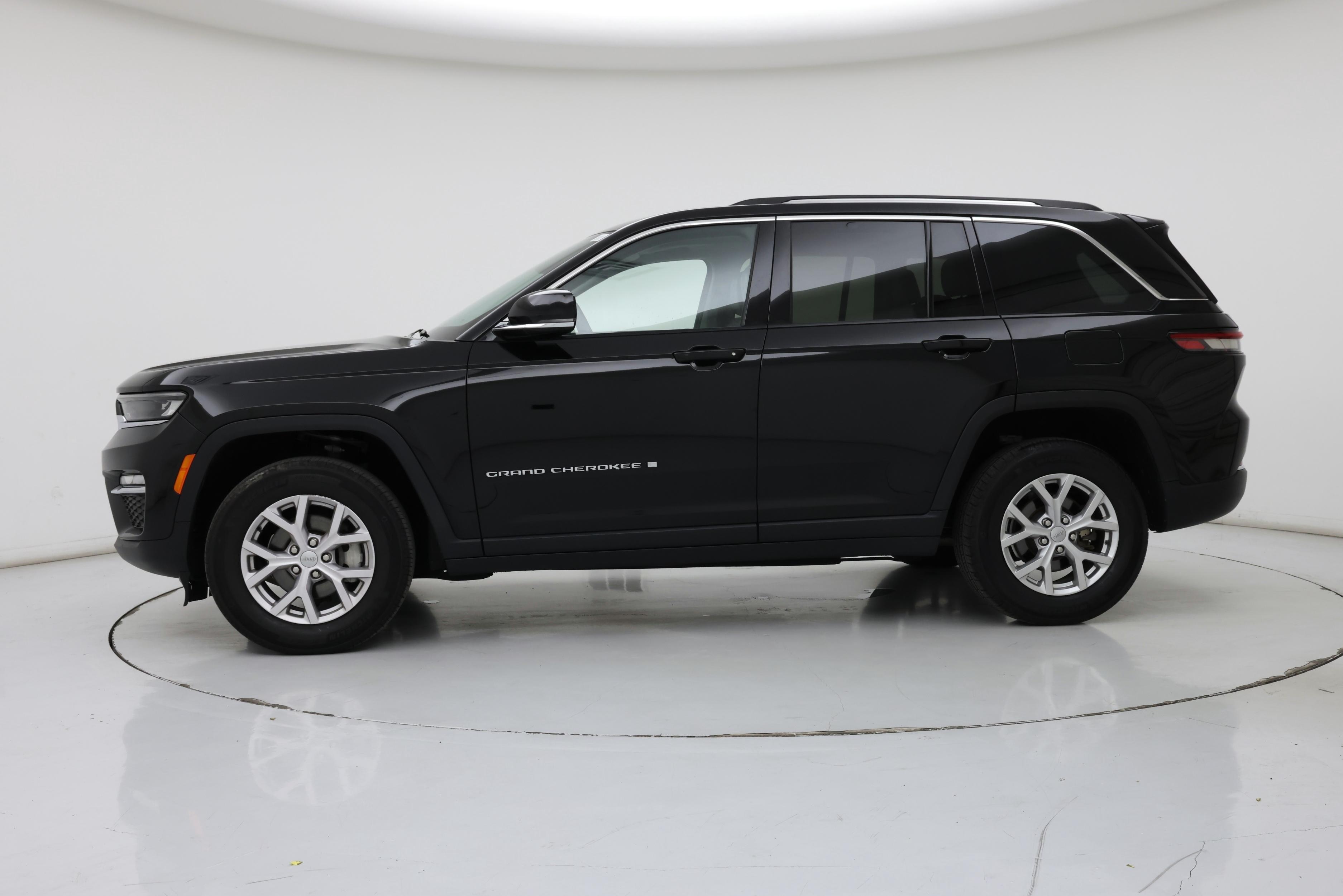 Thumbnail: 2022 Jeep Grand Cherokee - 3