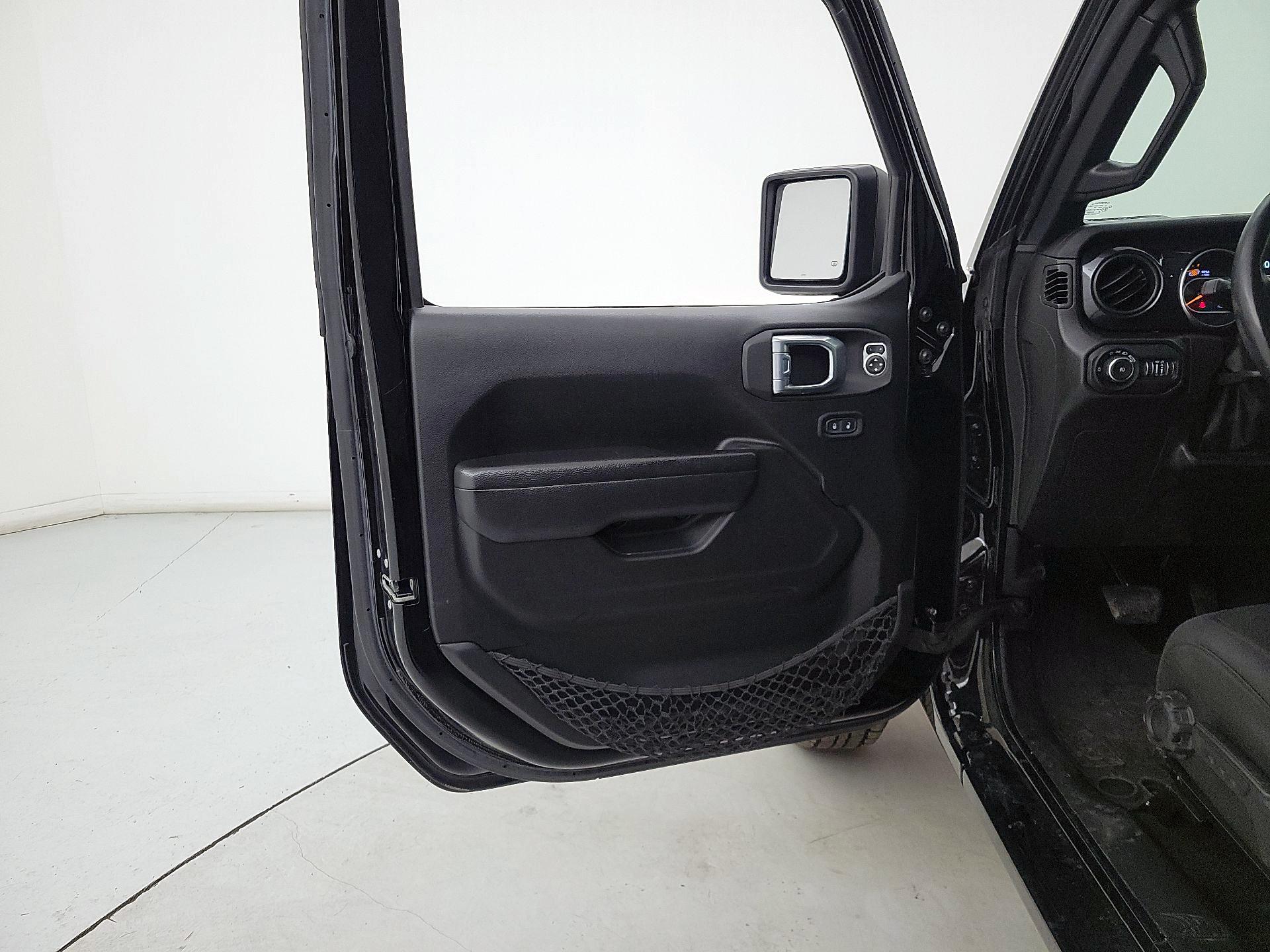 Thumbnail: 2022 Jeep Wrangler - 12