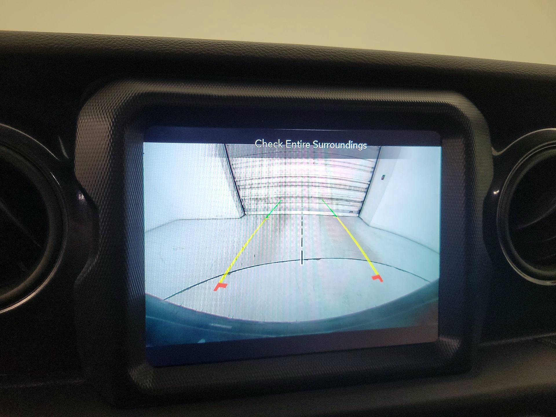 Thumbnail: 2022 Jeep Wrangler - 15