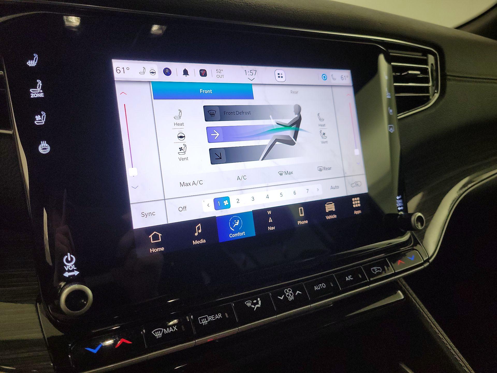 Thumbnail: 2022 Jeep Wagoneer - 17