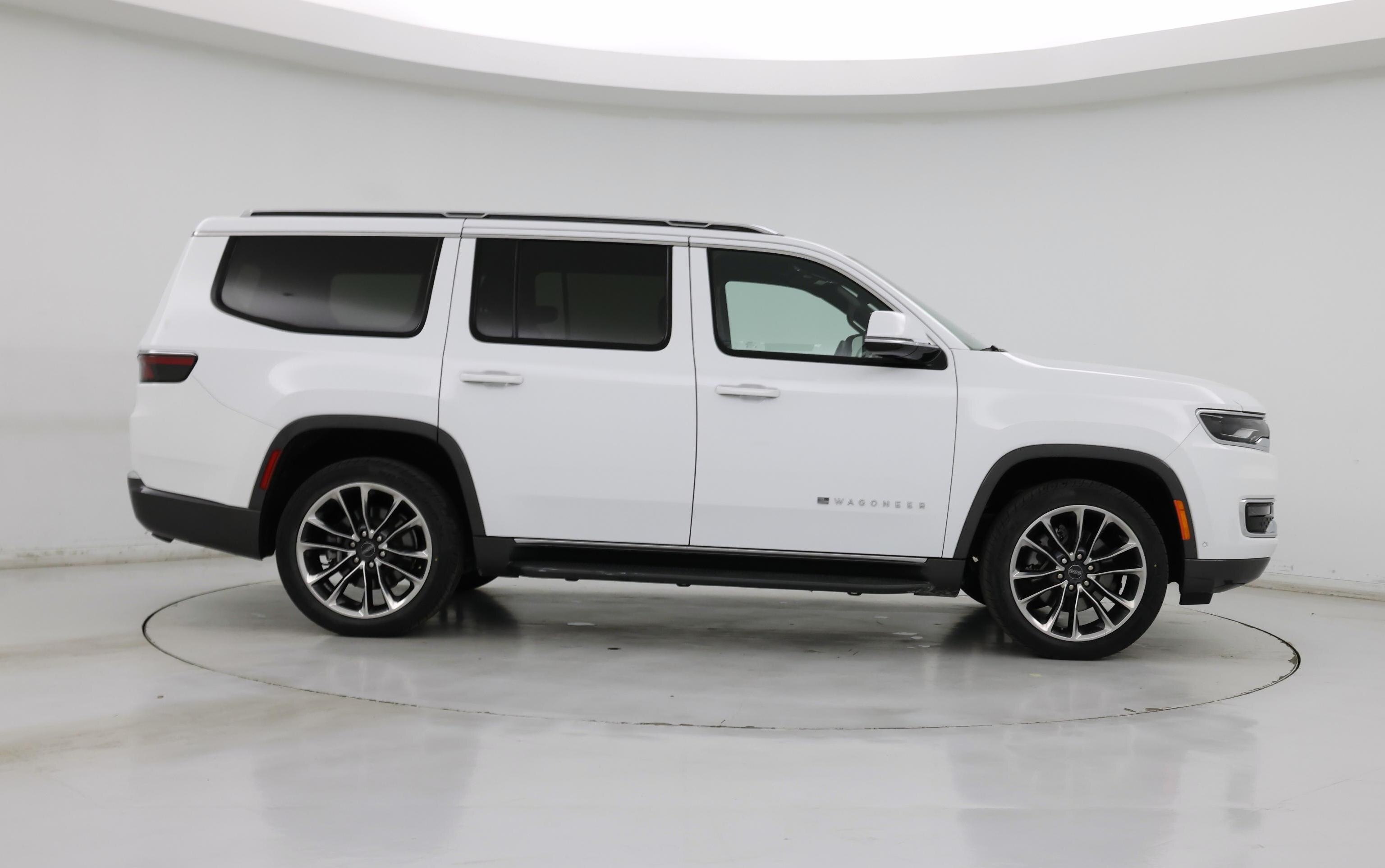 Thumbnail: 2022 Jeep Wagoneer - 7