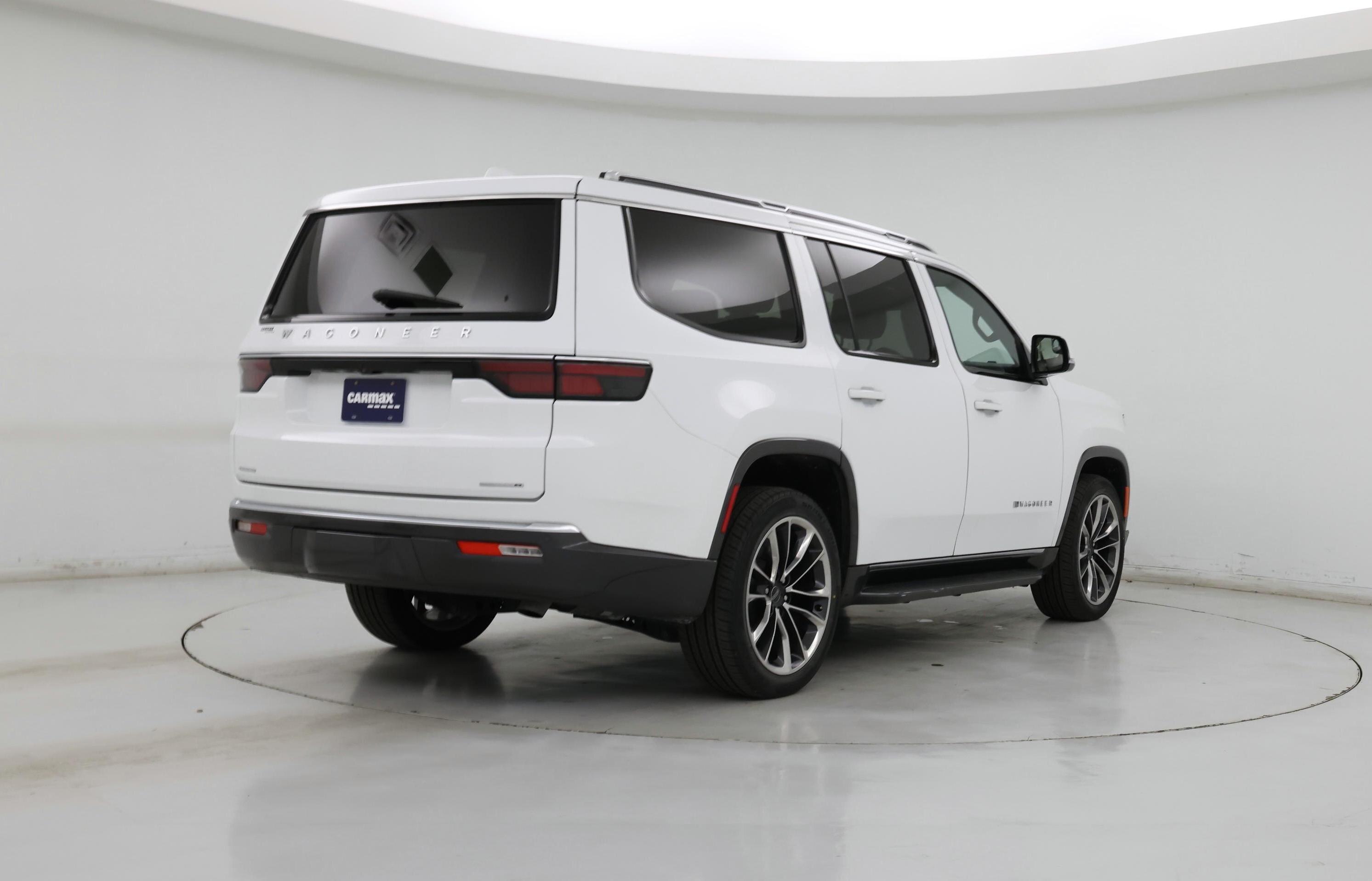 Thumbnail: 2022 Jeep Wagoneer - 8