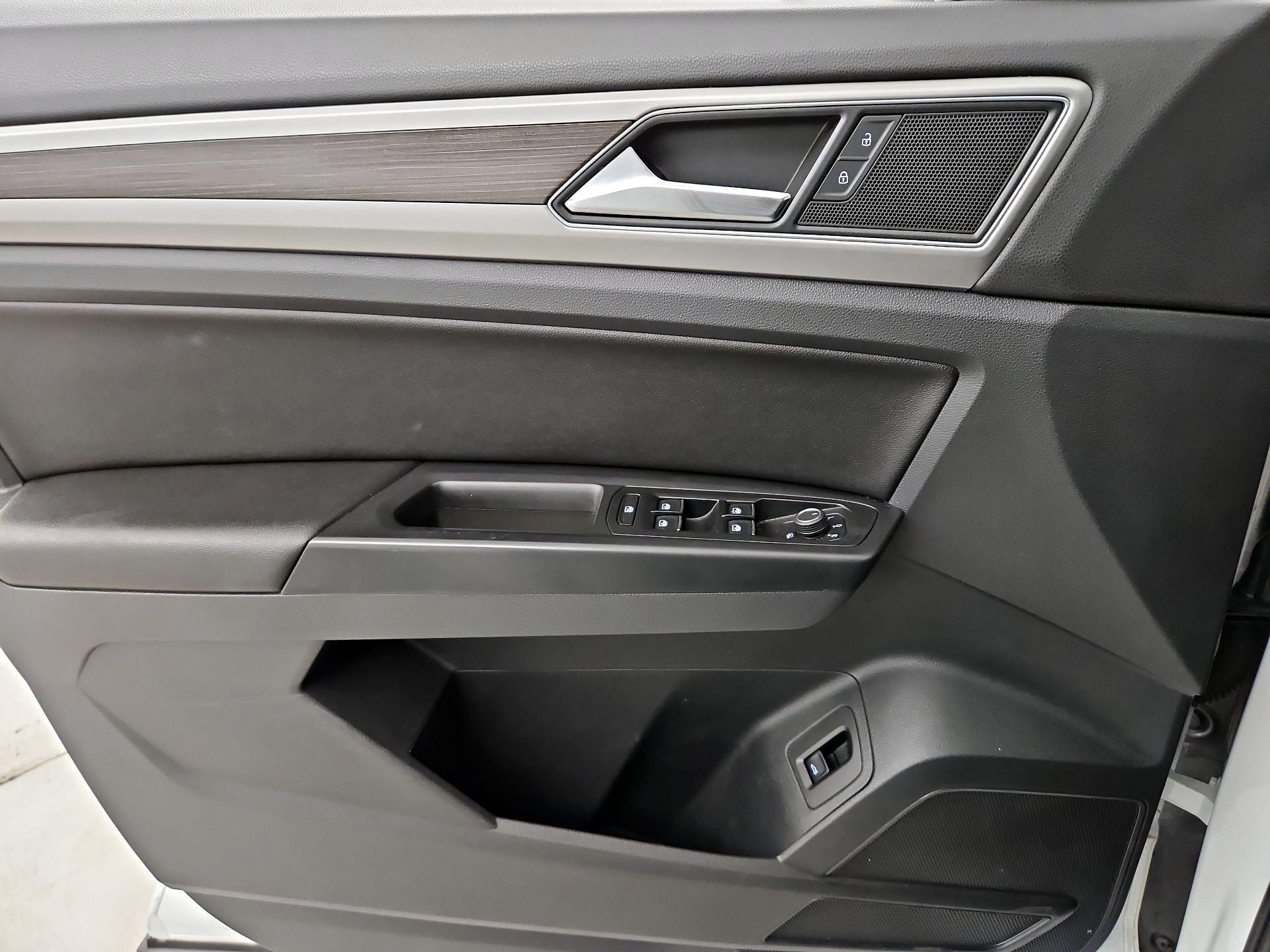 Thumbnail: 2018 Volkswagen Atlas - 12