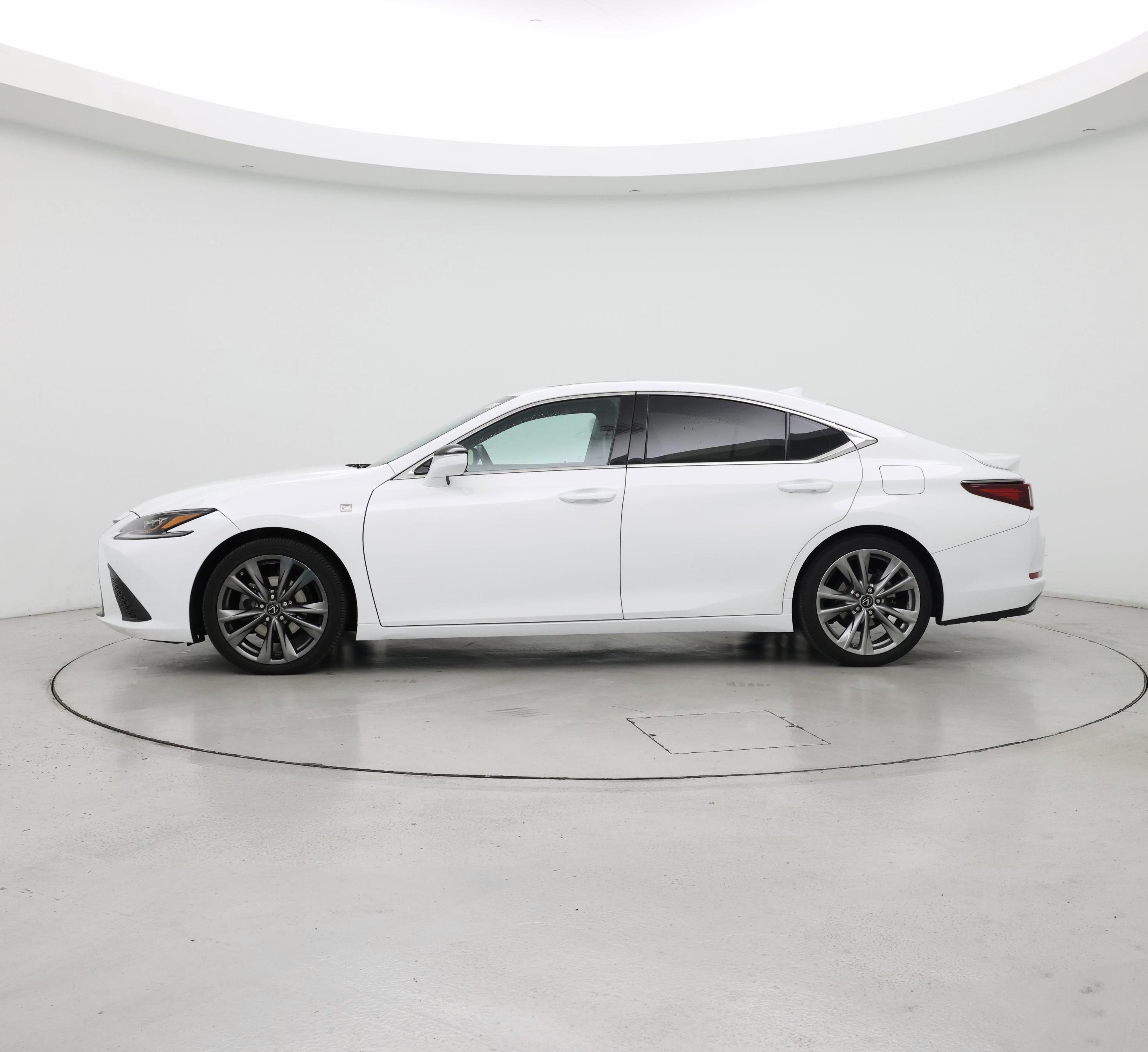 Thumbnail: 2021 Lexus ES - 3