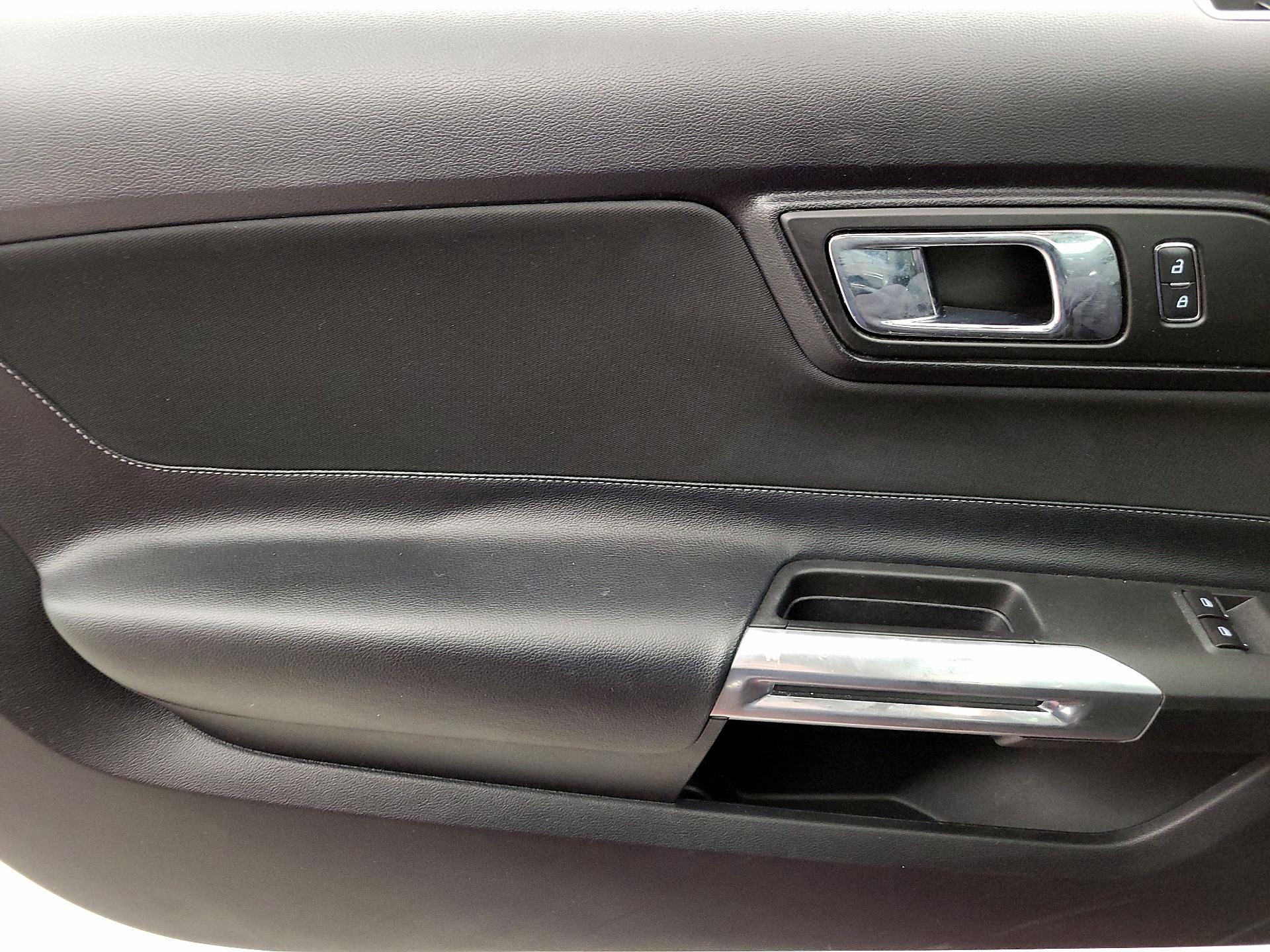 Thumbnail: 2017 Ford Mustang - 12