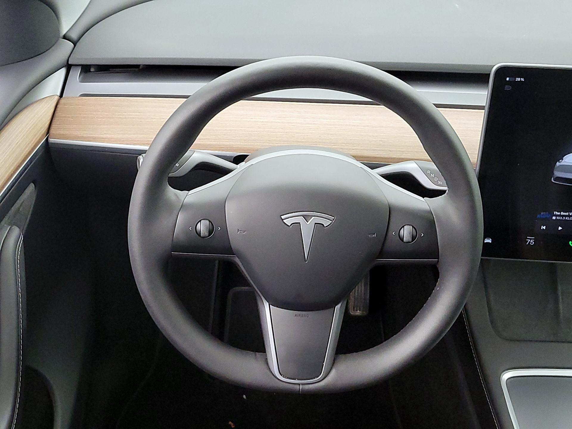 Thumbnail: 2023 Tesla Model Y - 10