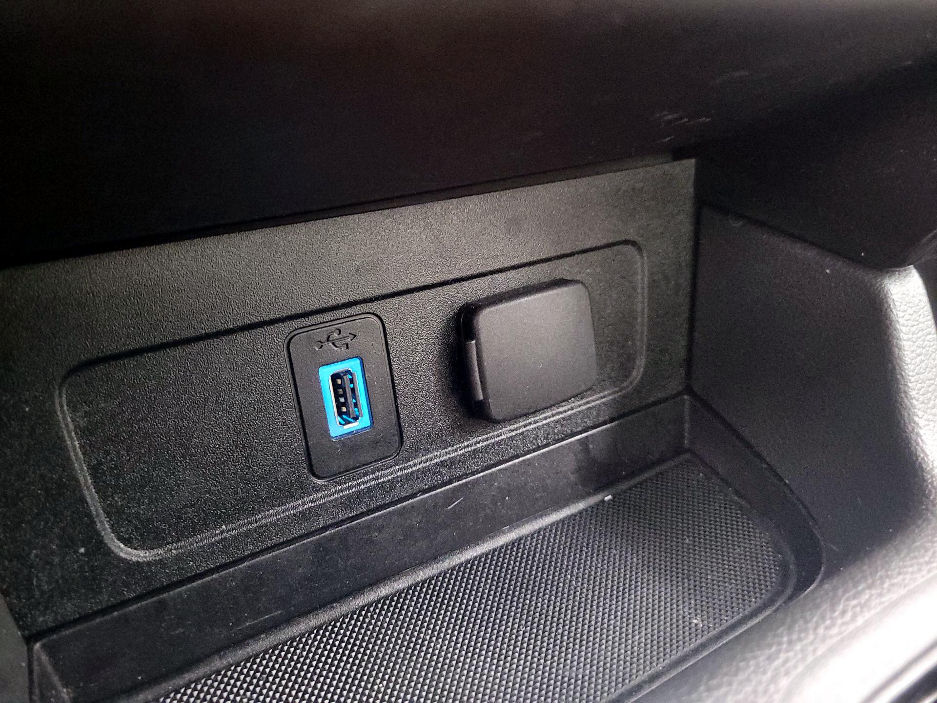 Thumbnail: 2017 Ford Escape - 19