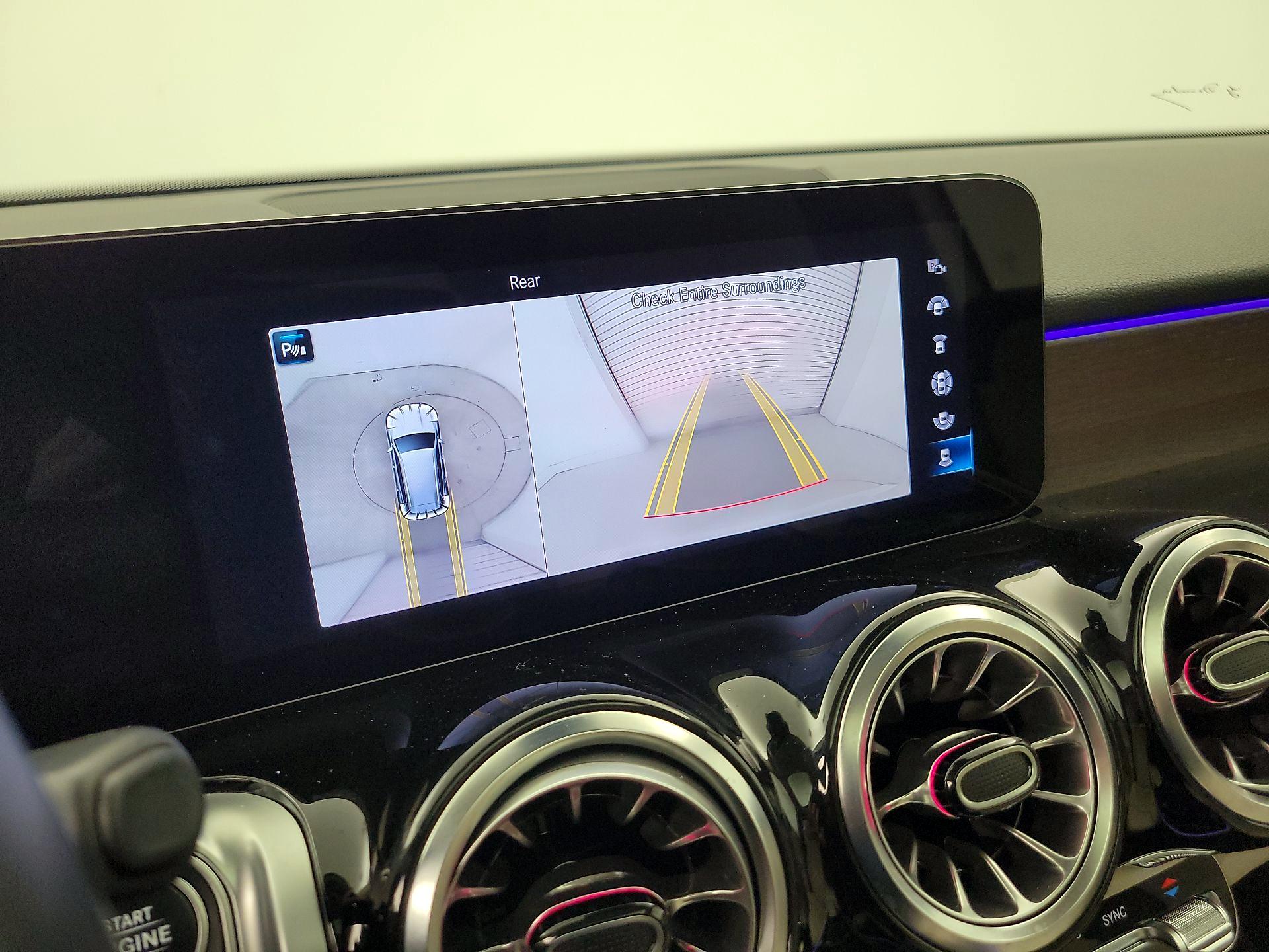 Thumbnail: 2023 Mercedes-Benz GLB - 15