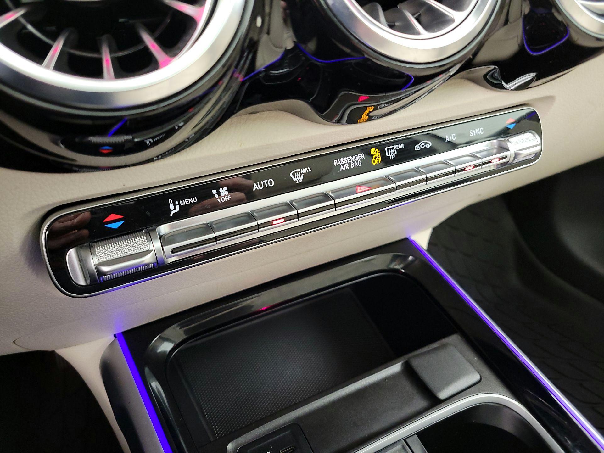 Thumbnail: 2023 Mercedes-Benz GLB - 17