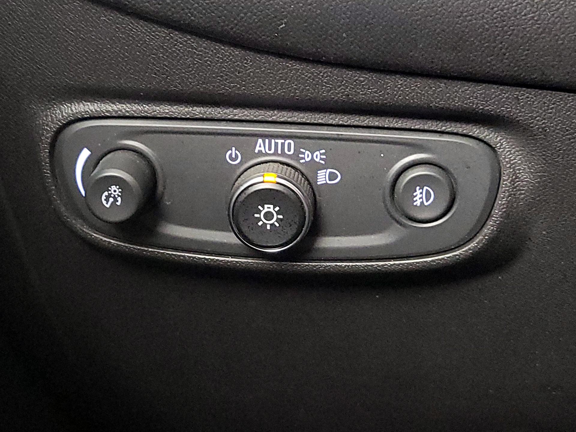 Thumbnail: 2020 Chevrolet Equinox - 13