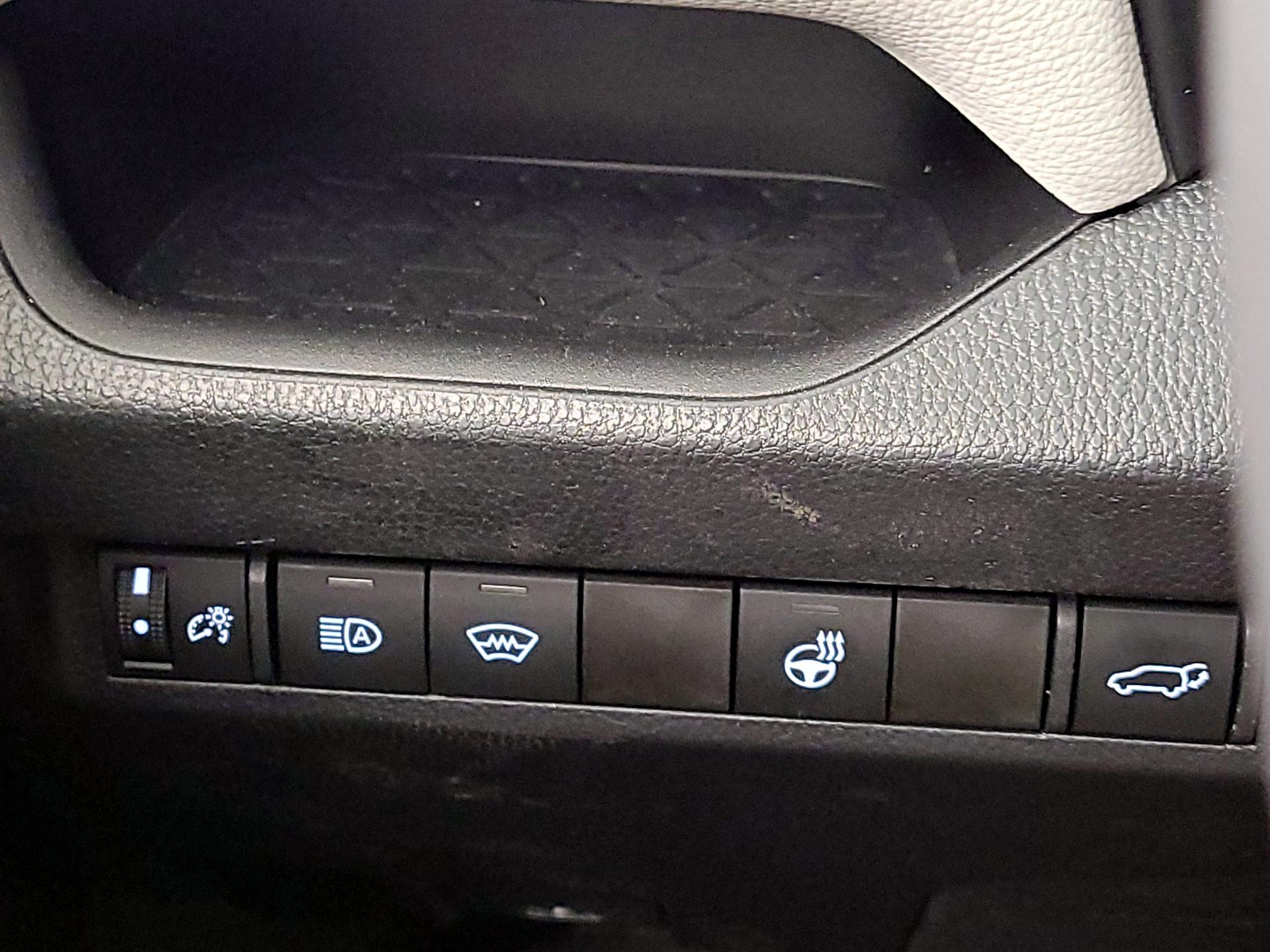 Thumbnail: 2024 Toyota RAV4 - 13