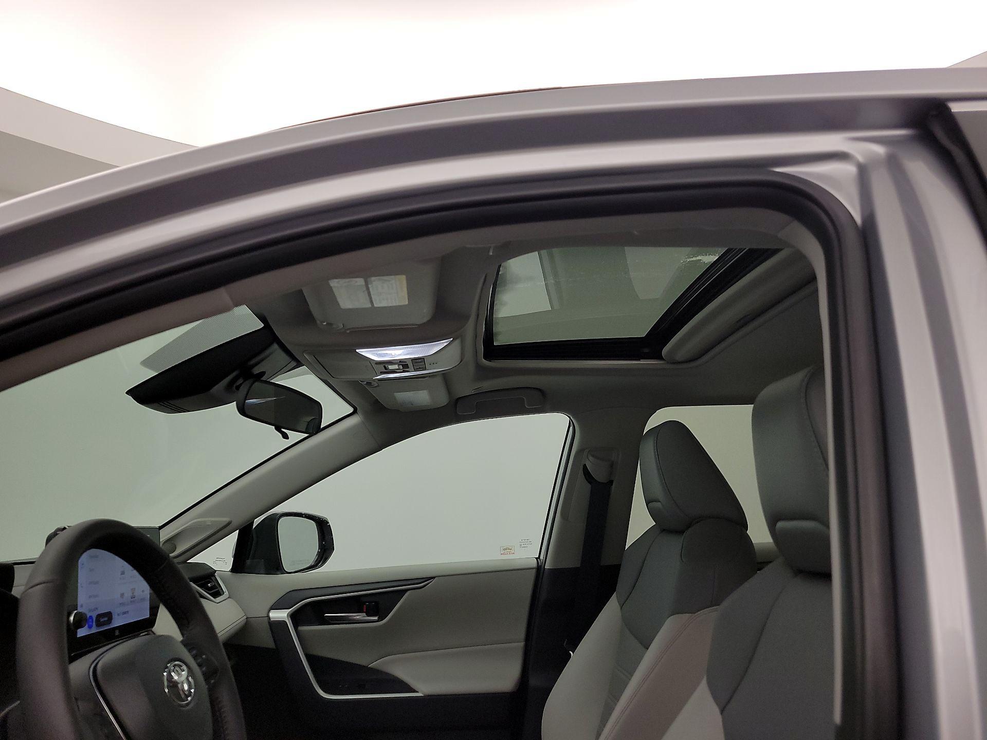 Thumbnail: 2024 Toyota RAV4 - 19