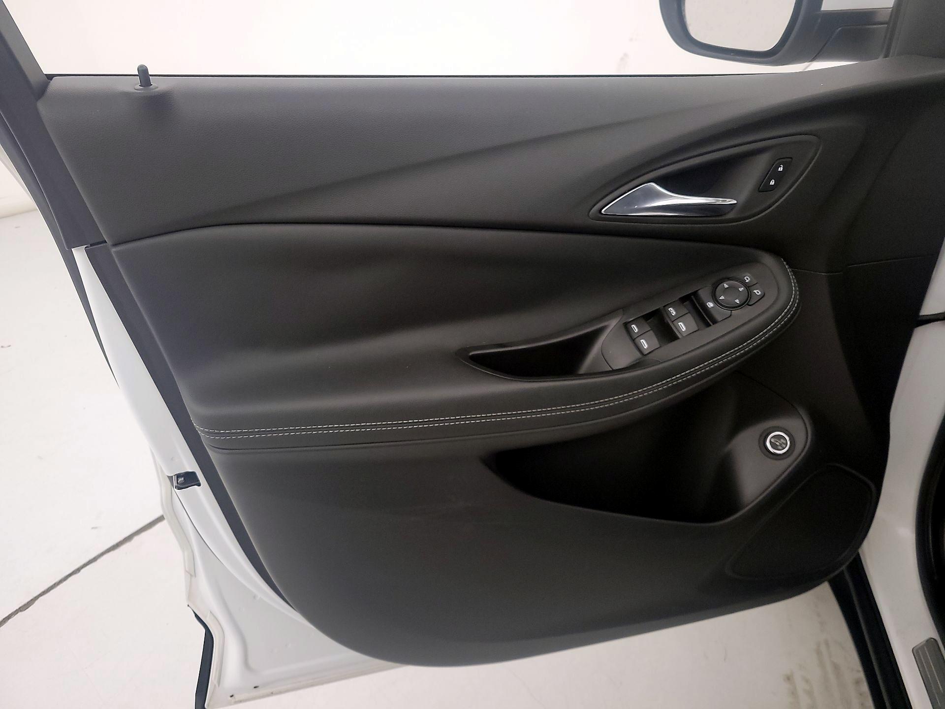 Thumbnail: 2022 Buick Encore GX - 12