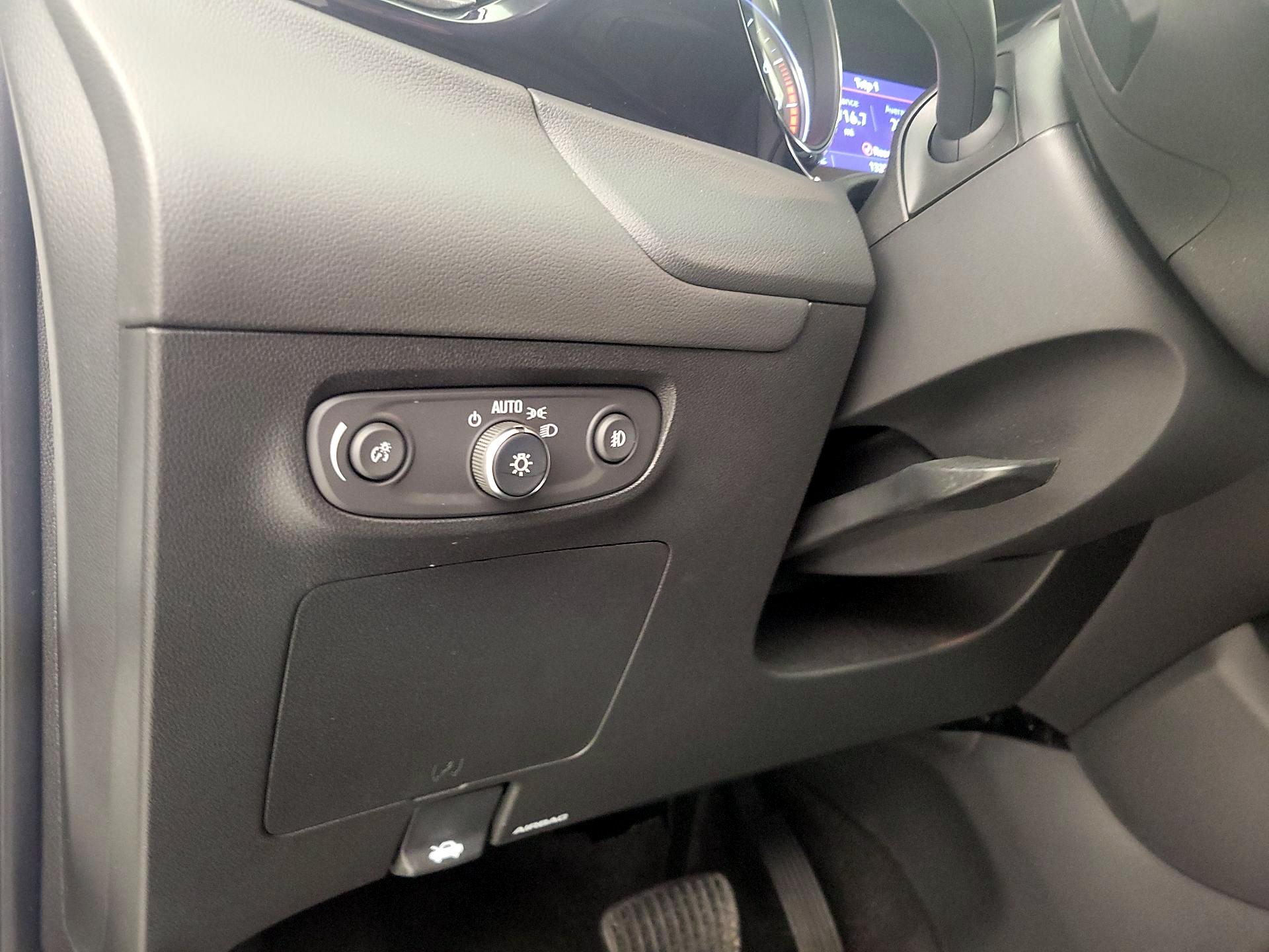 Thumbnail: 2022 Buick Encore GX - 13