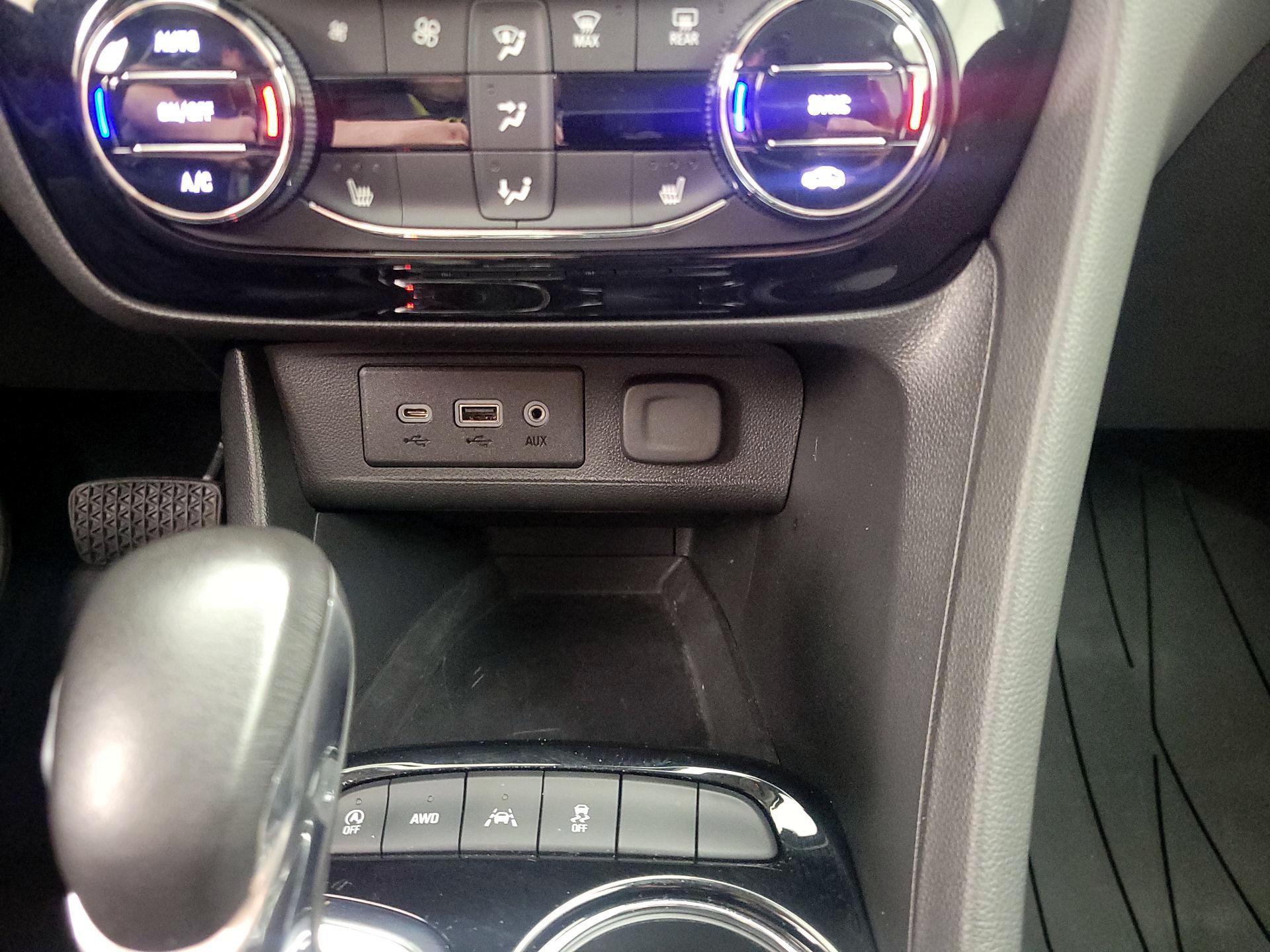 Thumbnail: 2022 Buick Encore GX - 18