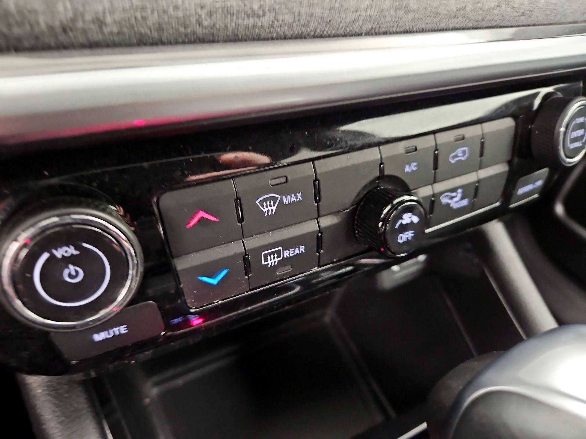 Thumbnail: 2024 Jeep Compass - 16