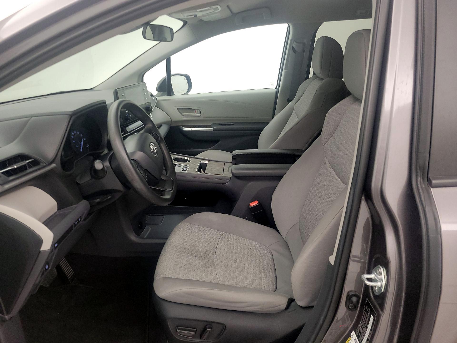 Thumbnail: 2024 Toyota Sienna - 11