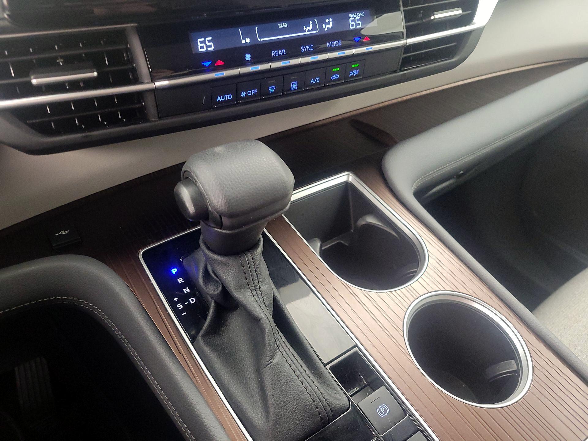 Thumbnail: 2024 Toyota Sienna - 17