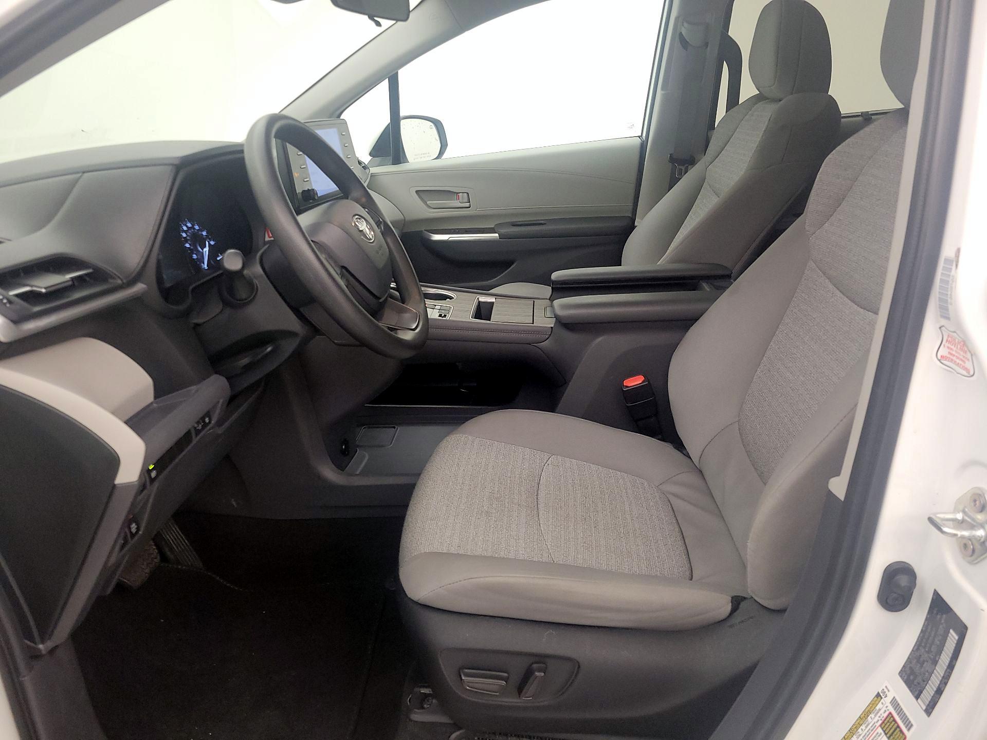 Thumbnail: 2024 Toyota Sienna - 11