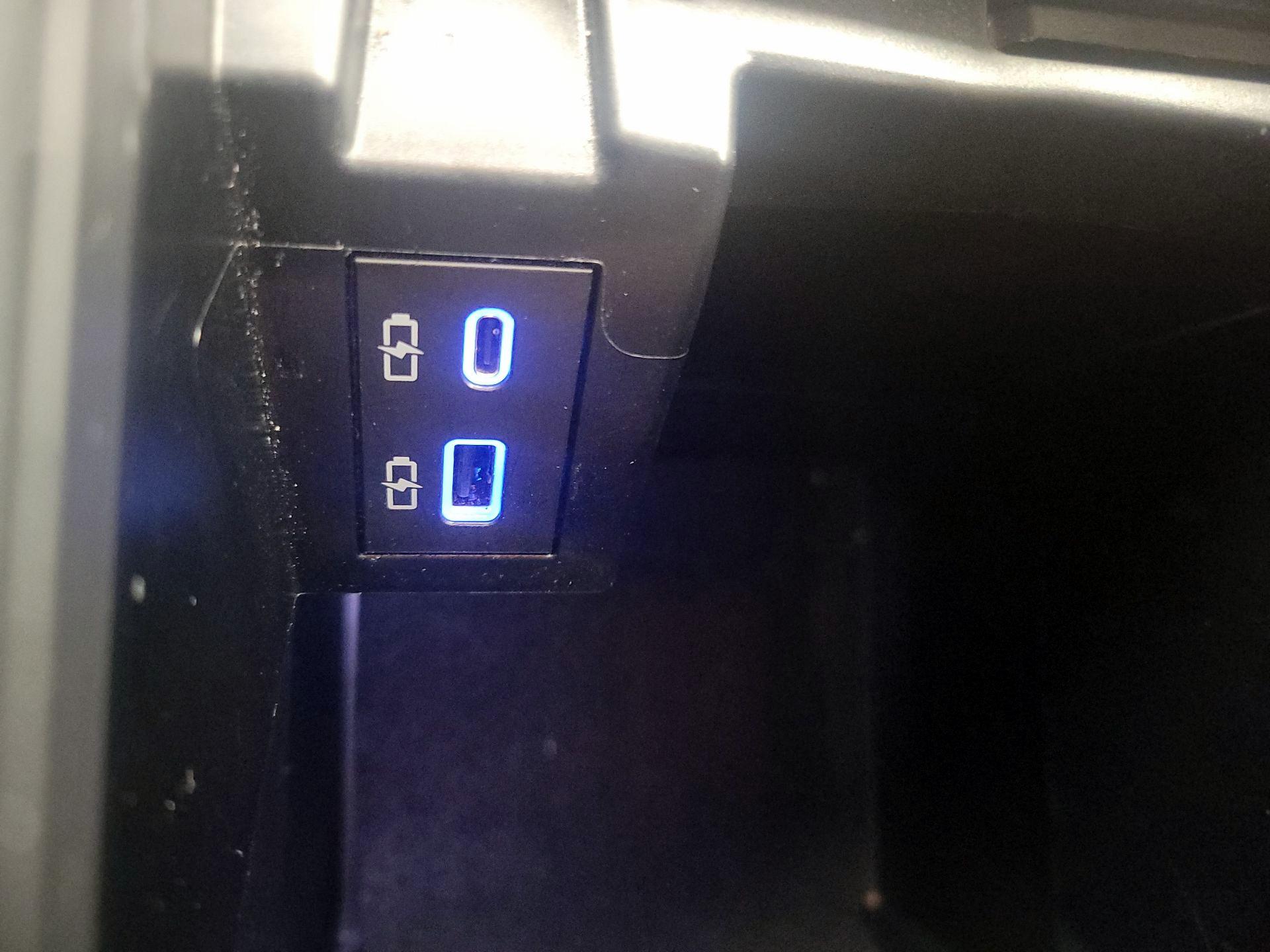 Thumbnail: 2024 Toyota Sienna - 18