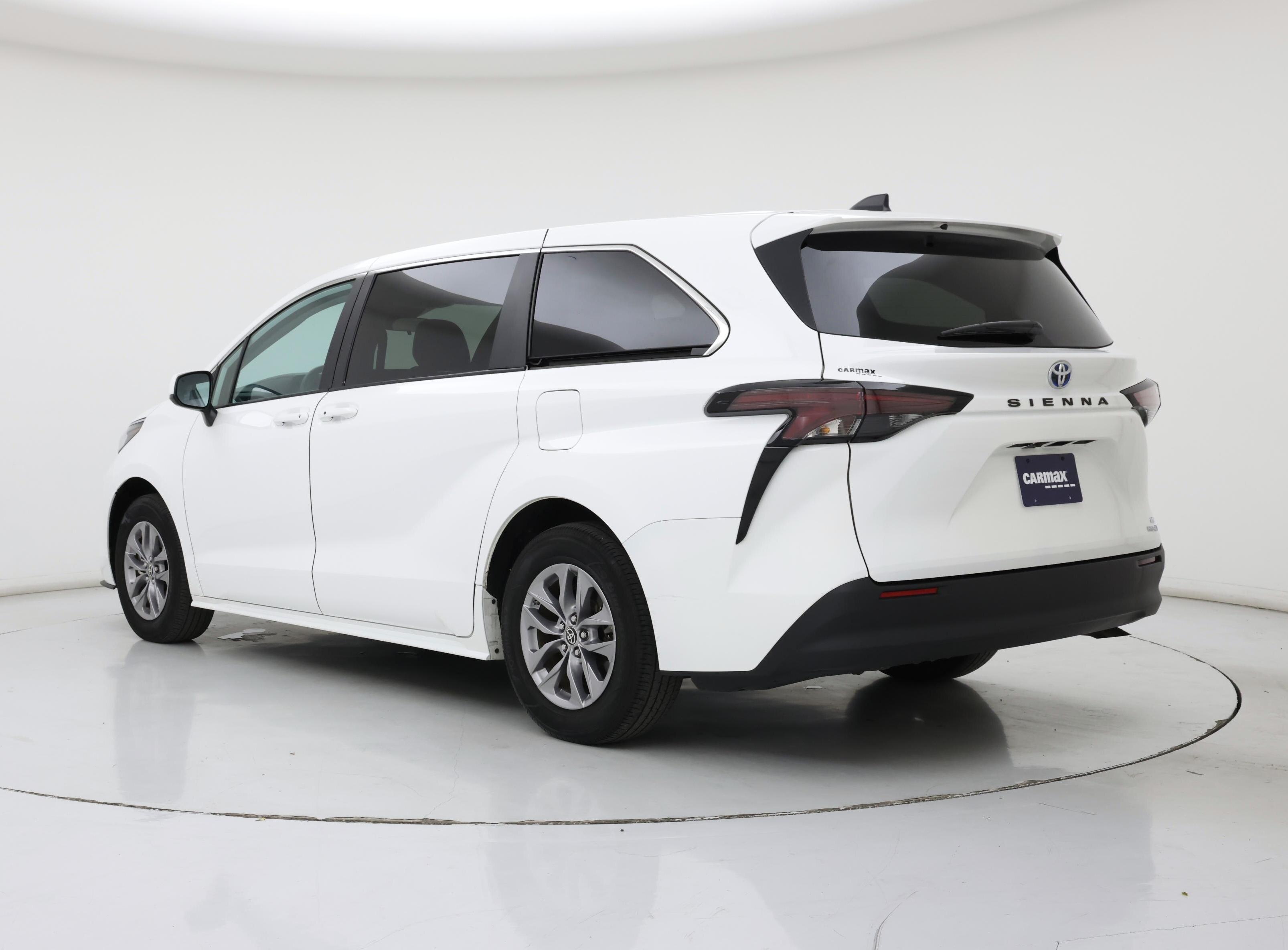 Thumbnail: 2024 Toyota Sienna - 2