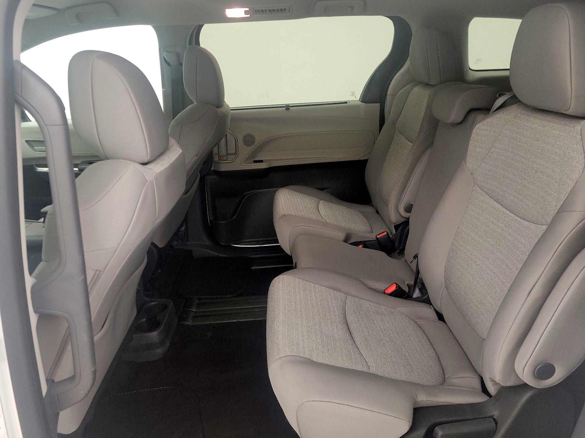 Thumbnail: 2024 Toyota Sienna - 19