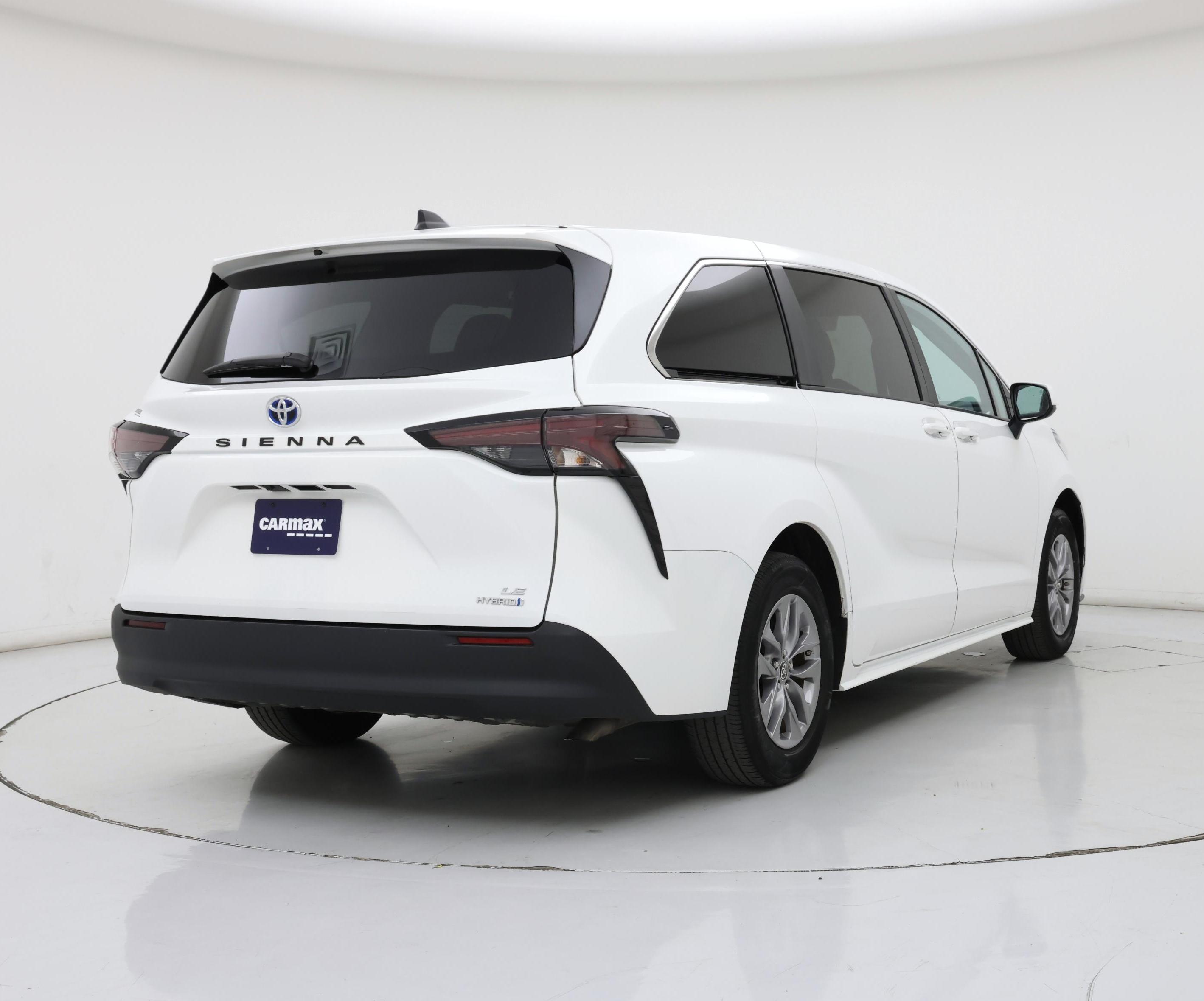 Thumbnail: 2024 Toyota Sienna - 8